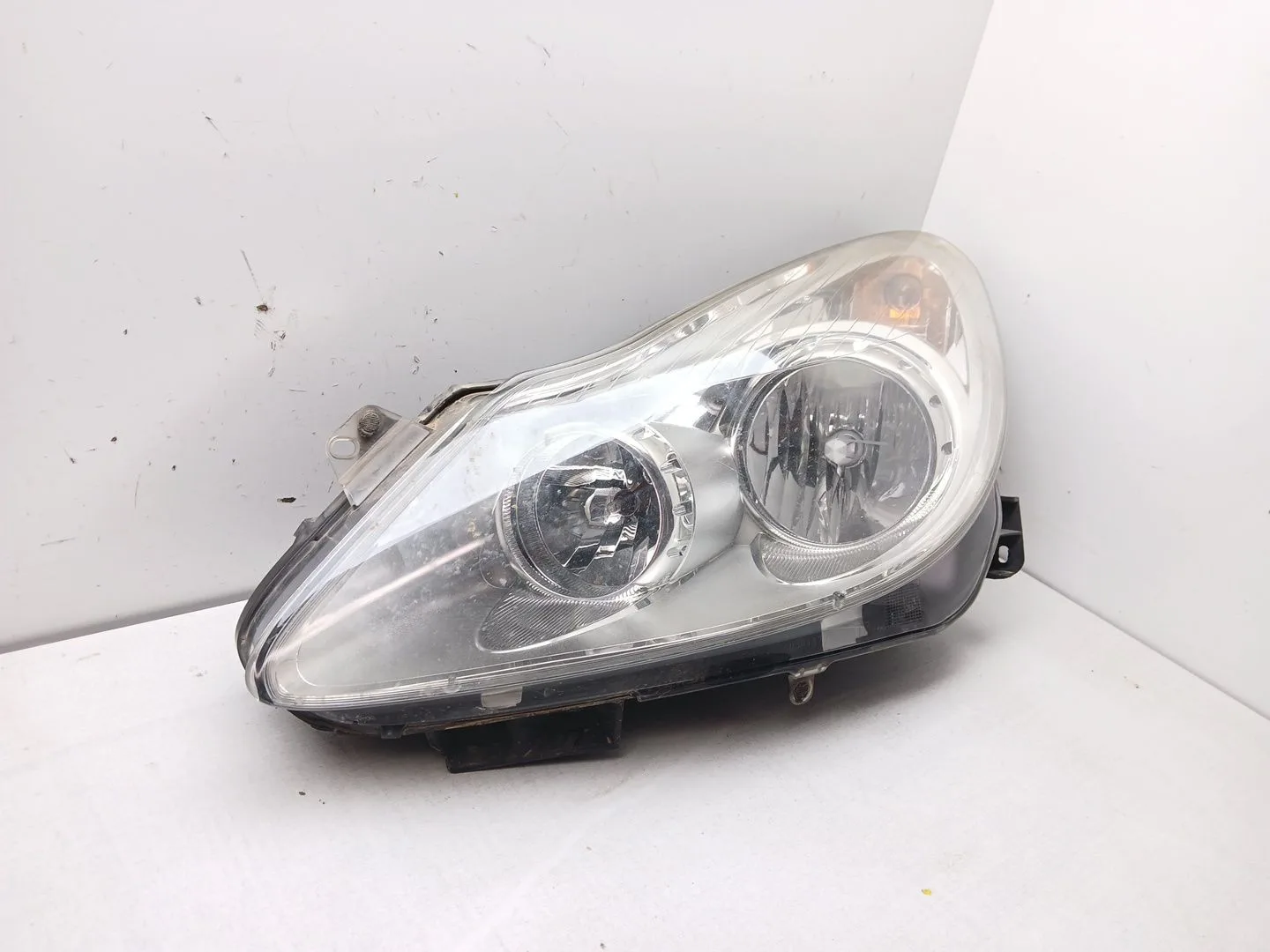 Faro Izquierdo para Opel Corsa D (S07)