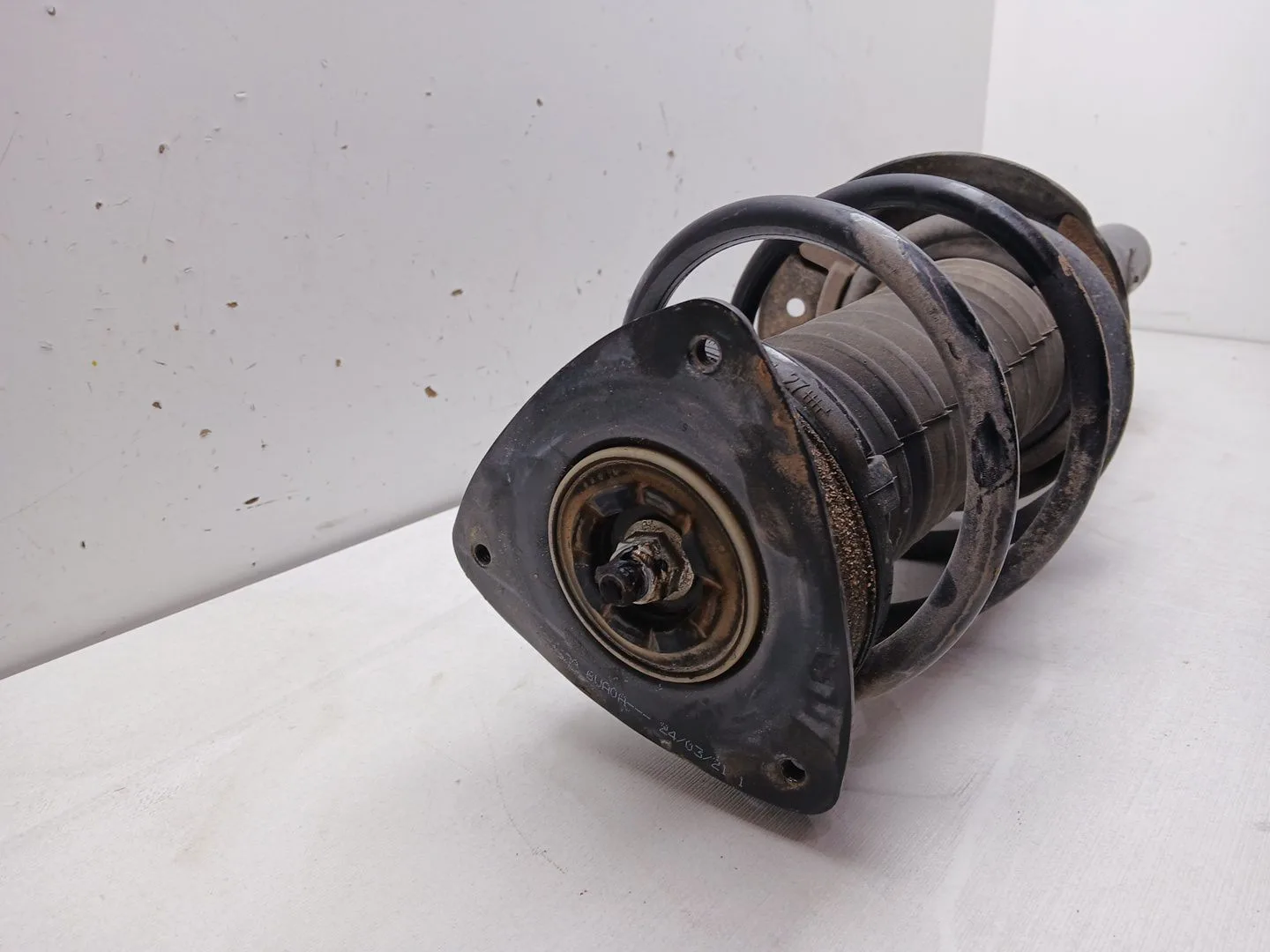 Amortiguador Delantero Izquierdo para Nissan Qashqai Iii (J12)