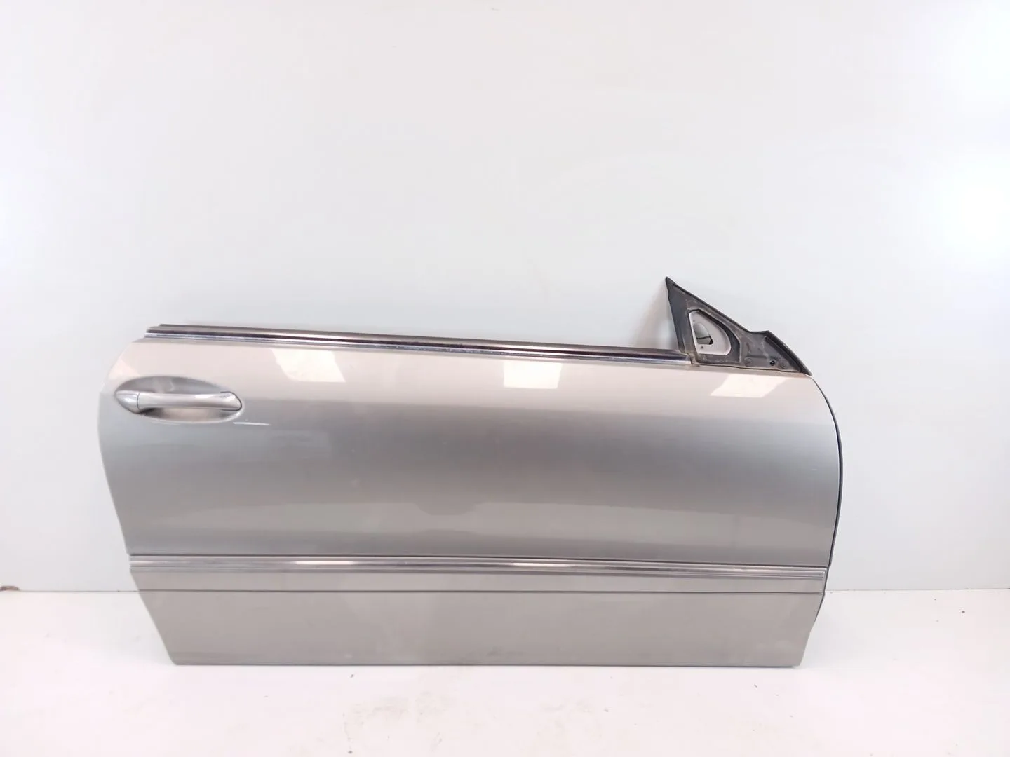 Puerta Delantera Derecha para Mercedes-Benz Clk (C209)