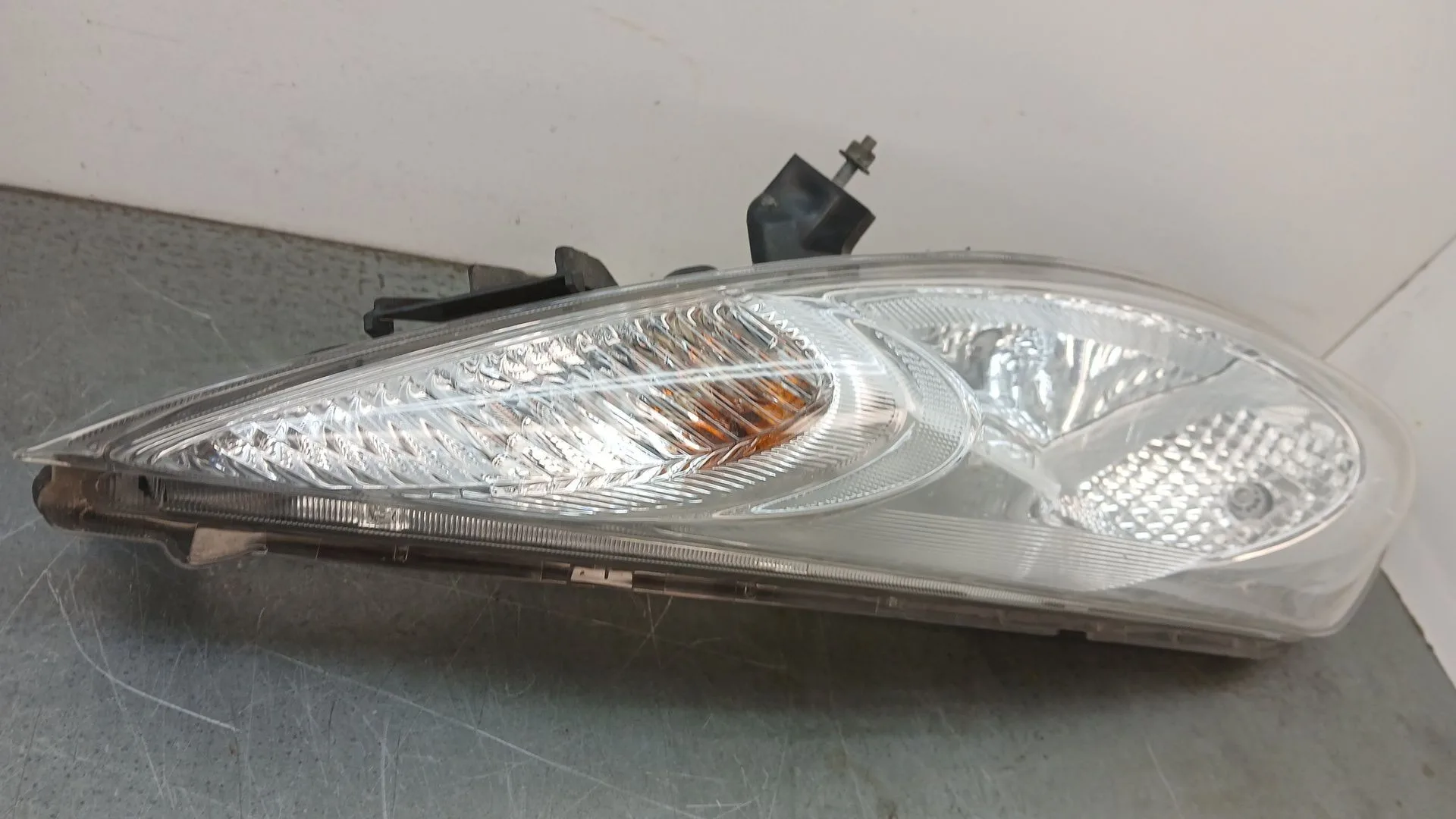 Faro Derecho para Nissan Juke (F15)