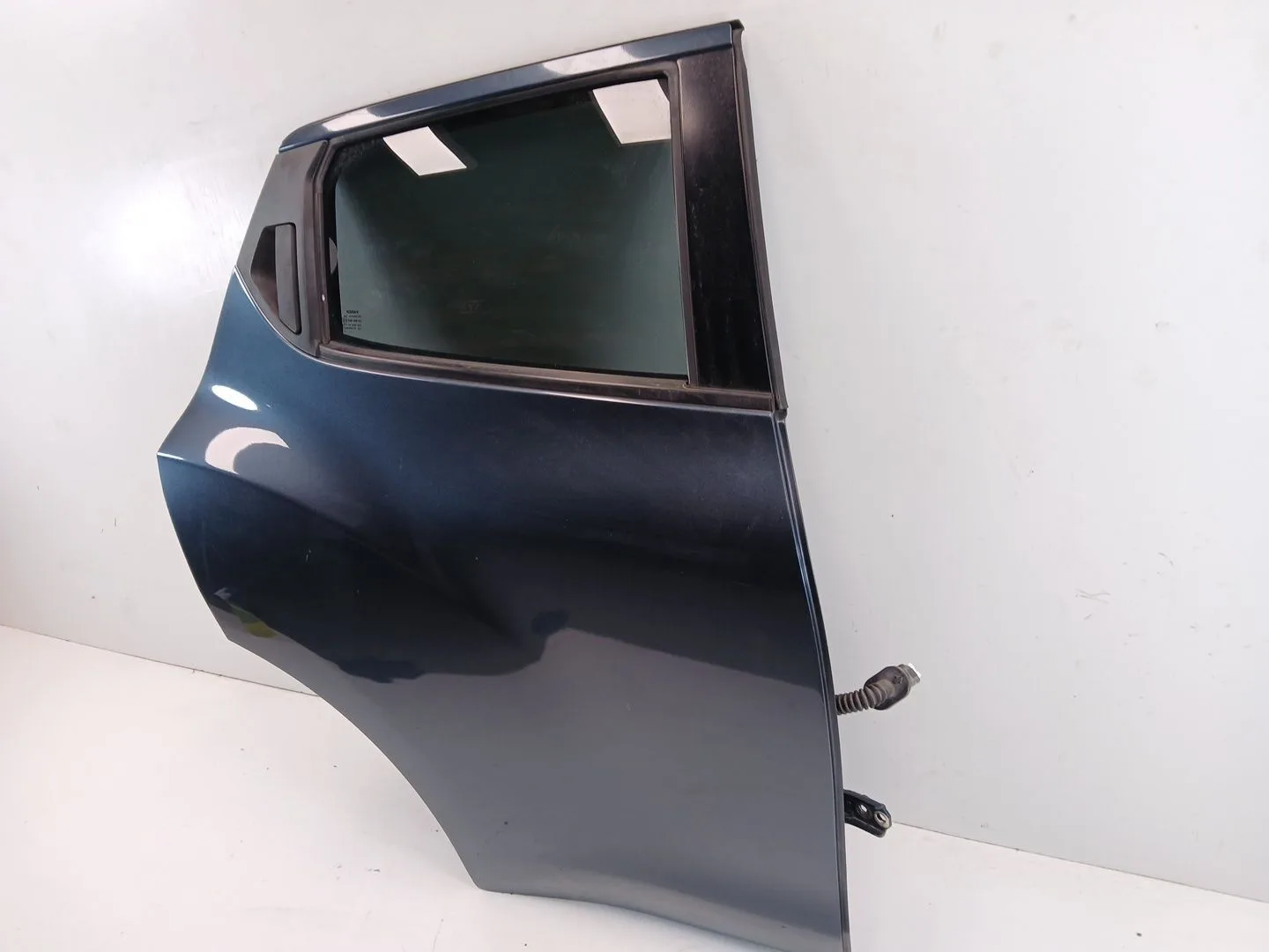 Puerta Trasera Derecha para Nissan Juke (F15)