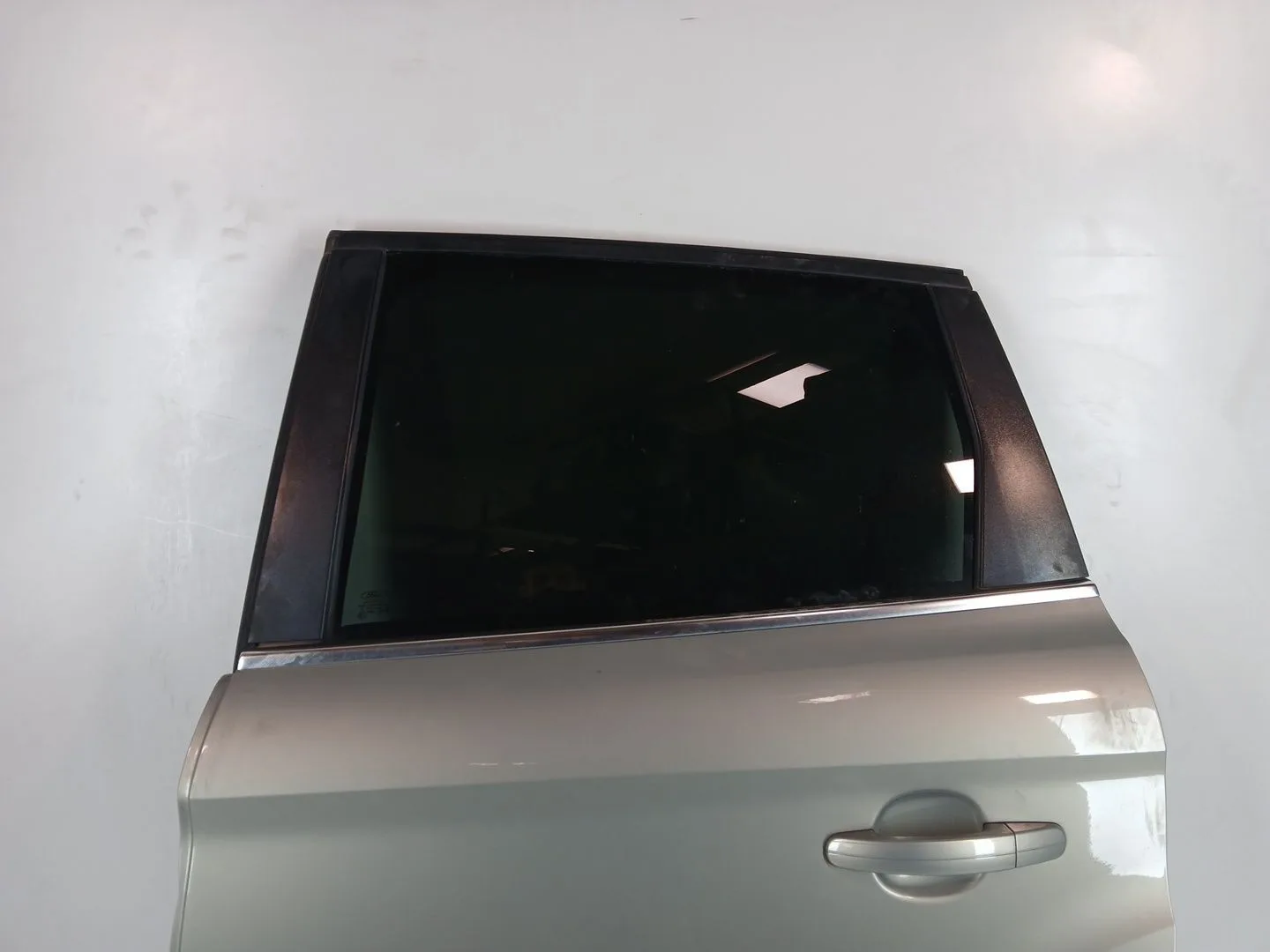 Puerta Trasera Izquierda para Ford Kuga I