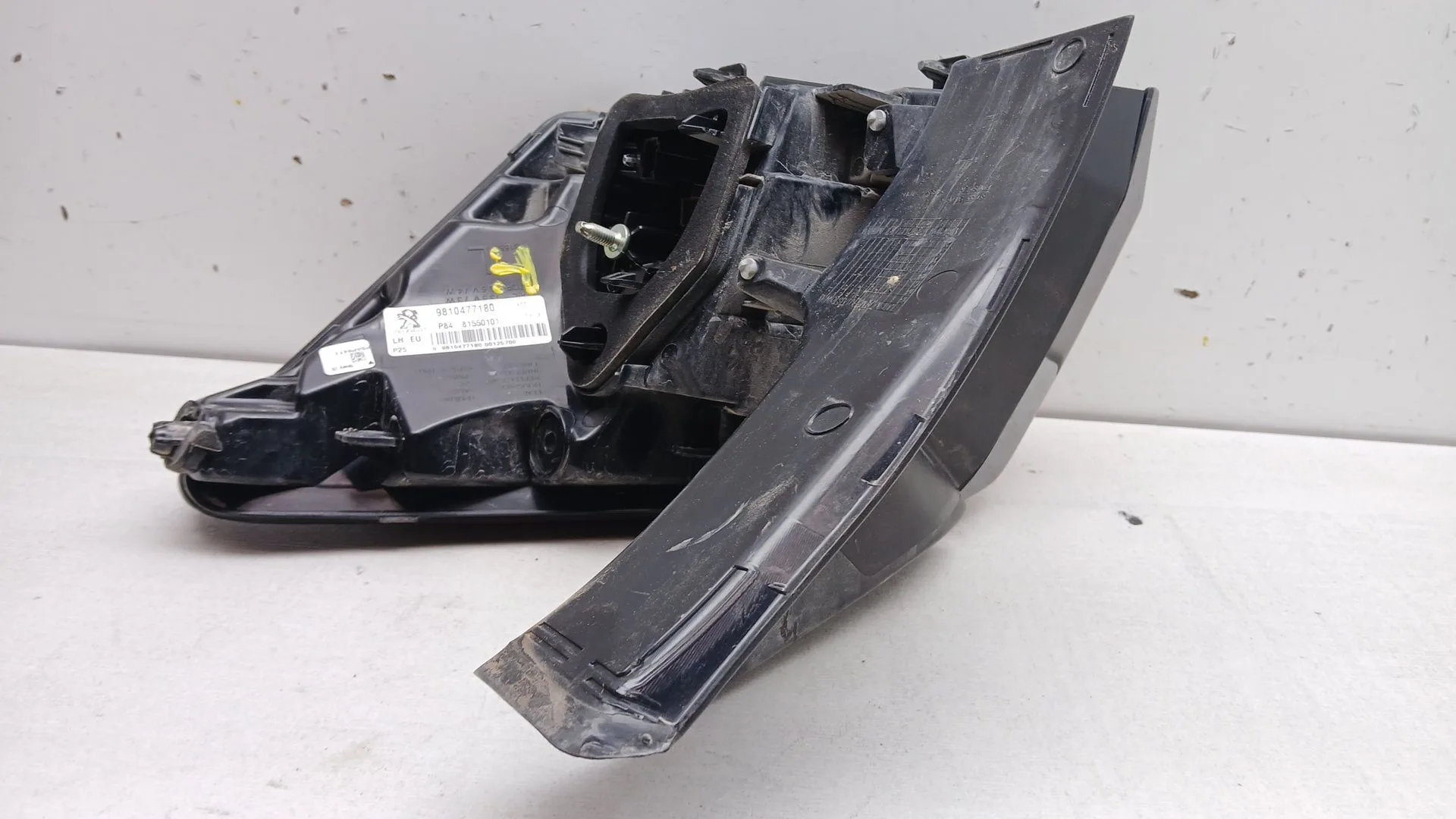 Piloto Trasero Izquierdo para Peugeot 3008 Ii Suv (Mc_, Mr_, Mj_, M4_)