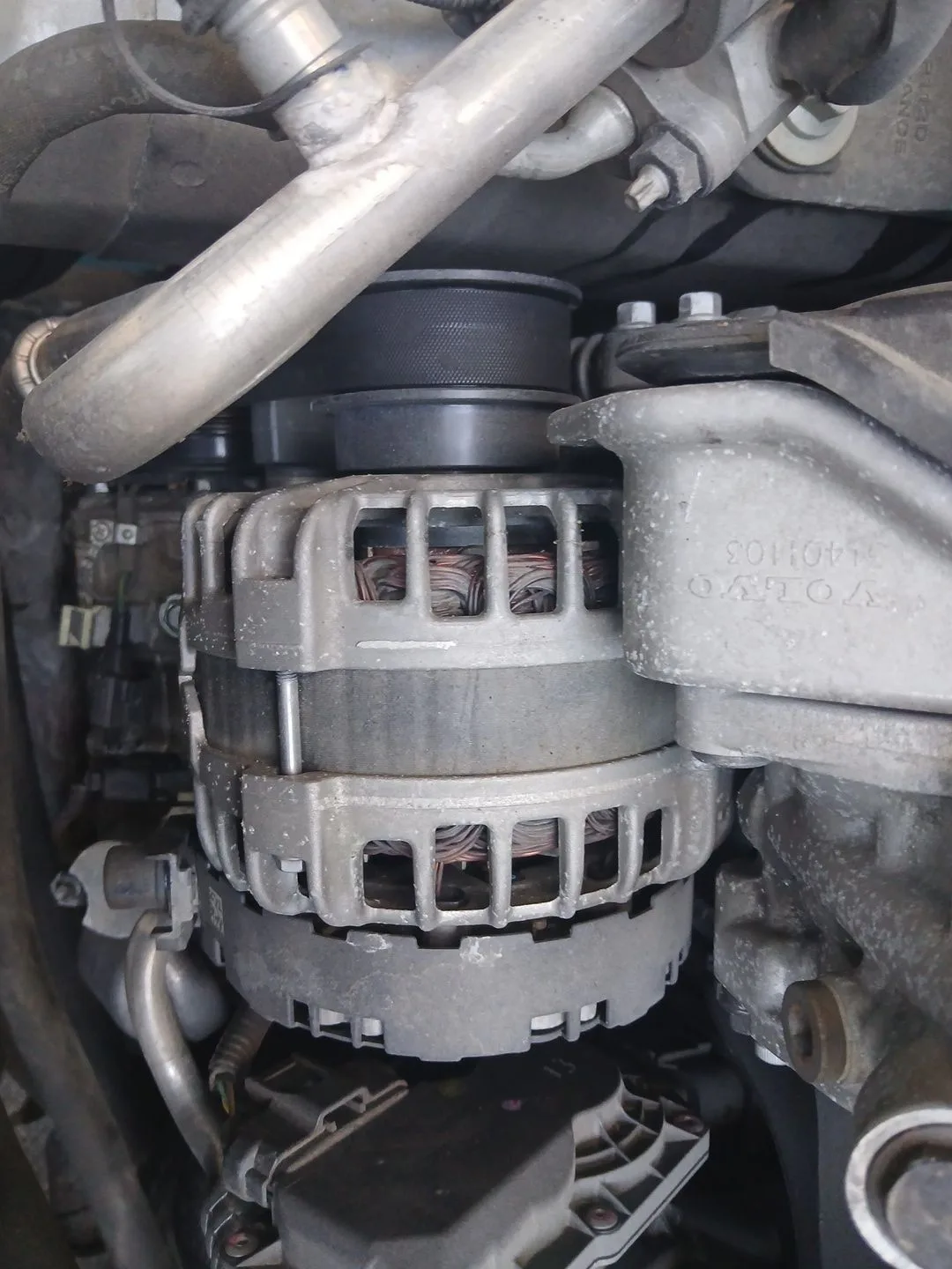 Alternador para Volvo V40 Hatchback (525)