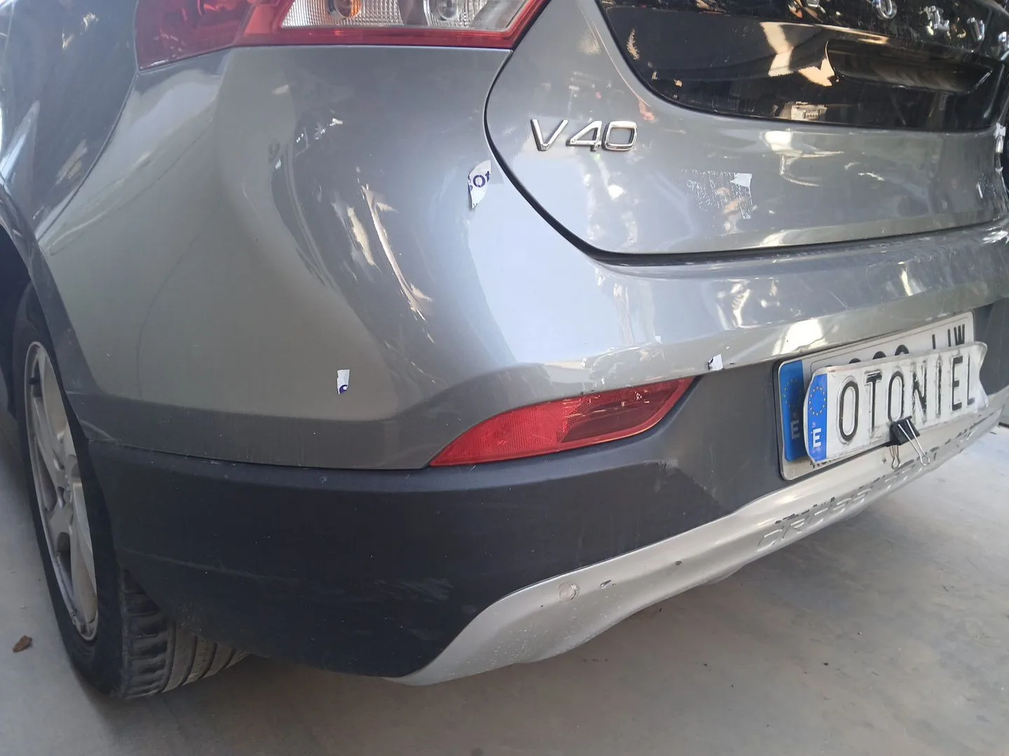 Paragolpes Trasero para Volvo V40 Hatchback (525)
