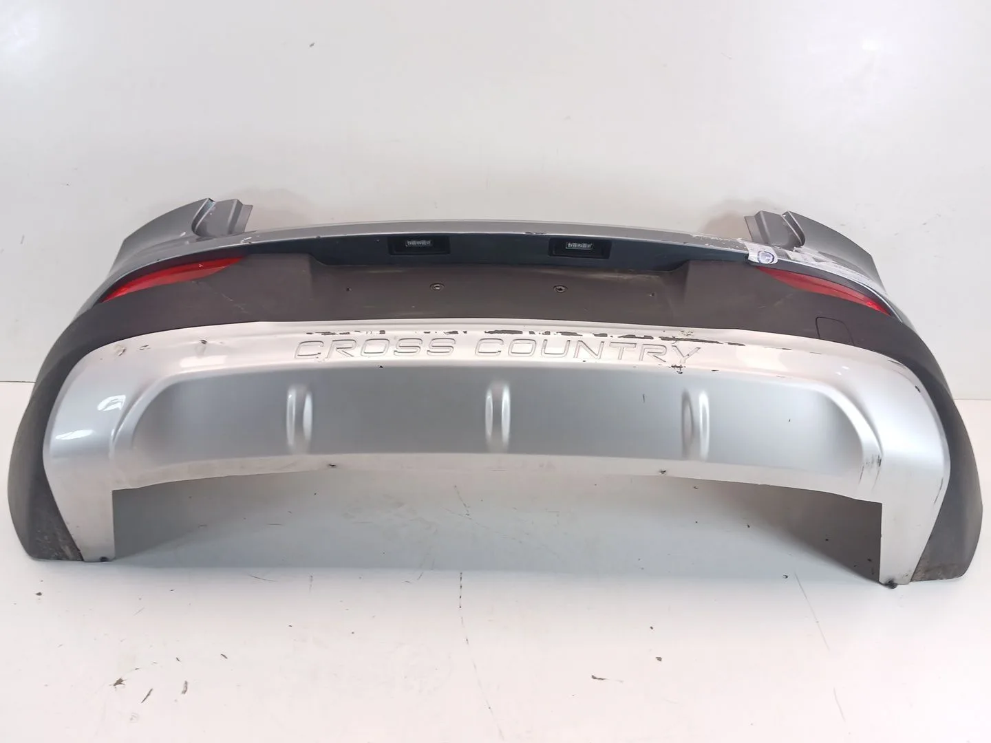 Paragolpes Trasero para Volvo V40 Hatchback (525)