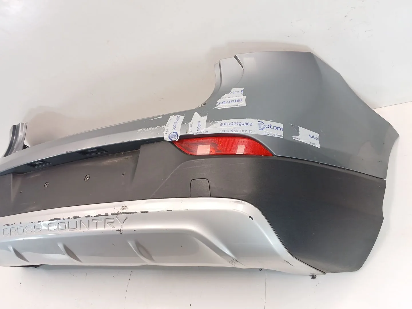 Paragolpes Trasero para Volvo V40 Hatchback (525)