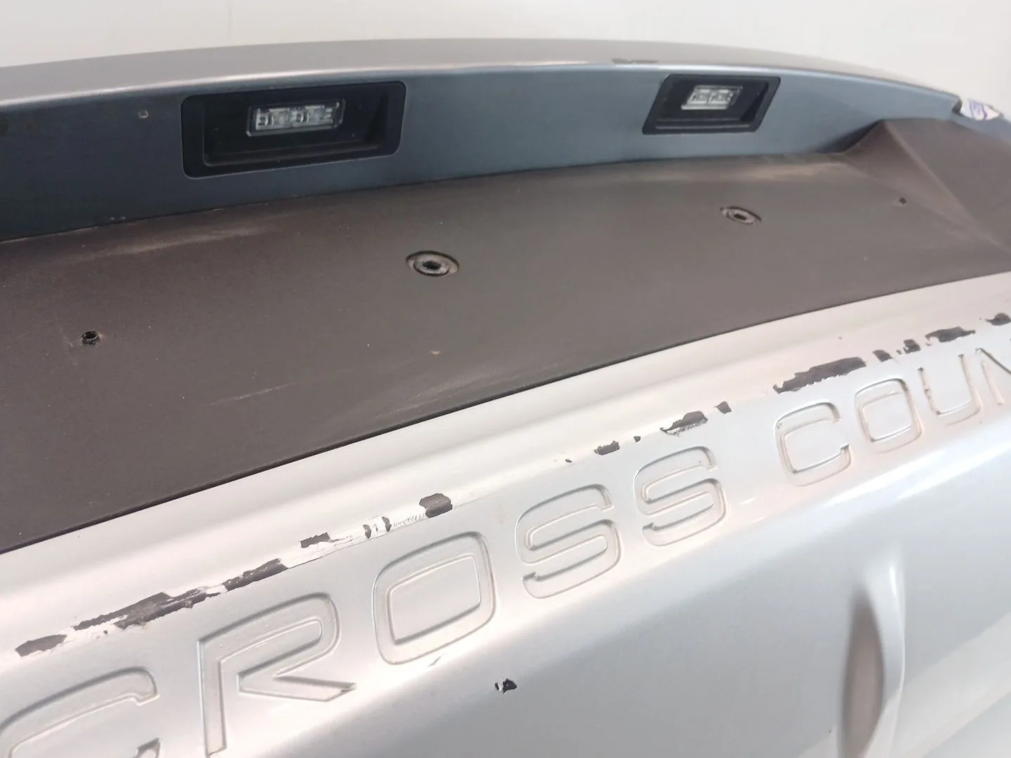 Paragolpes Trasero para Volvo V40 Hatchback (525)