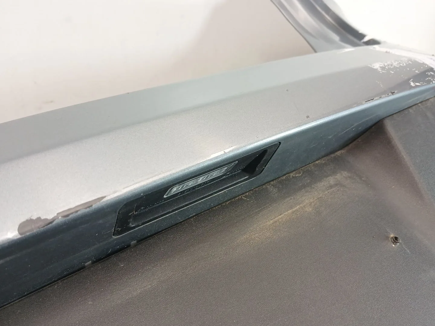 Paragolpes Trasero para Volvo V40 Hatchback (525)