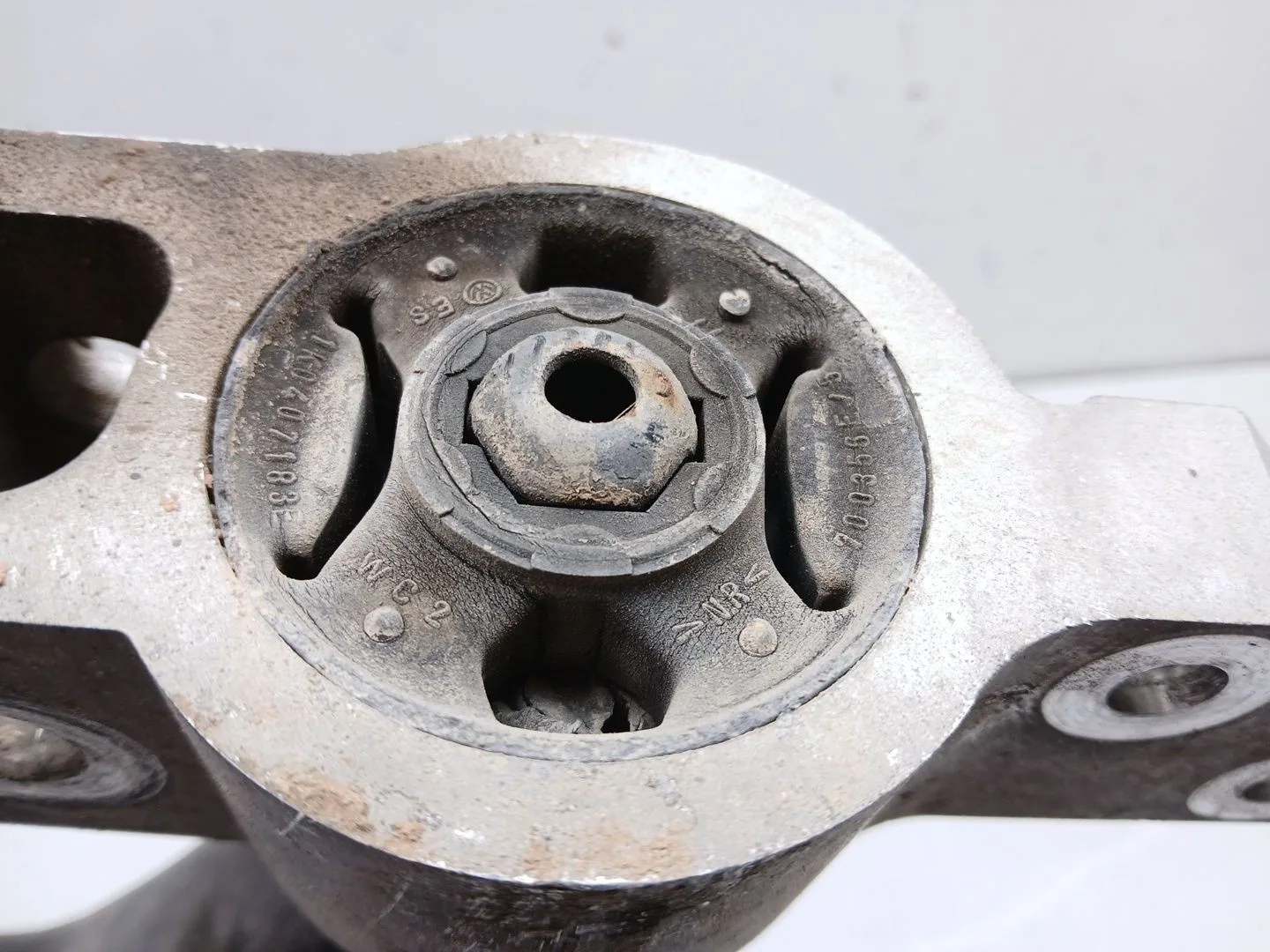 Brazo Suspension Inferior Delantero Izquierdo para Volkswagen Golf Vi (5K1)