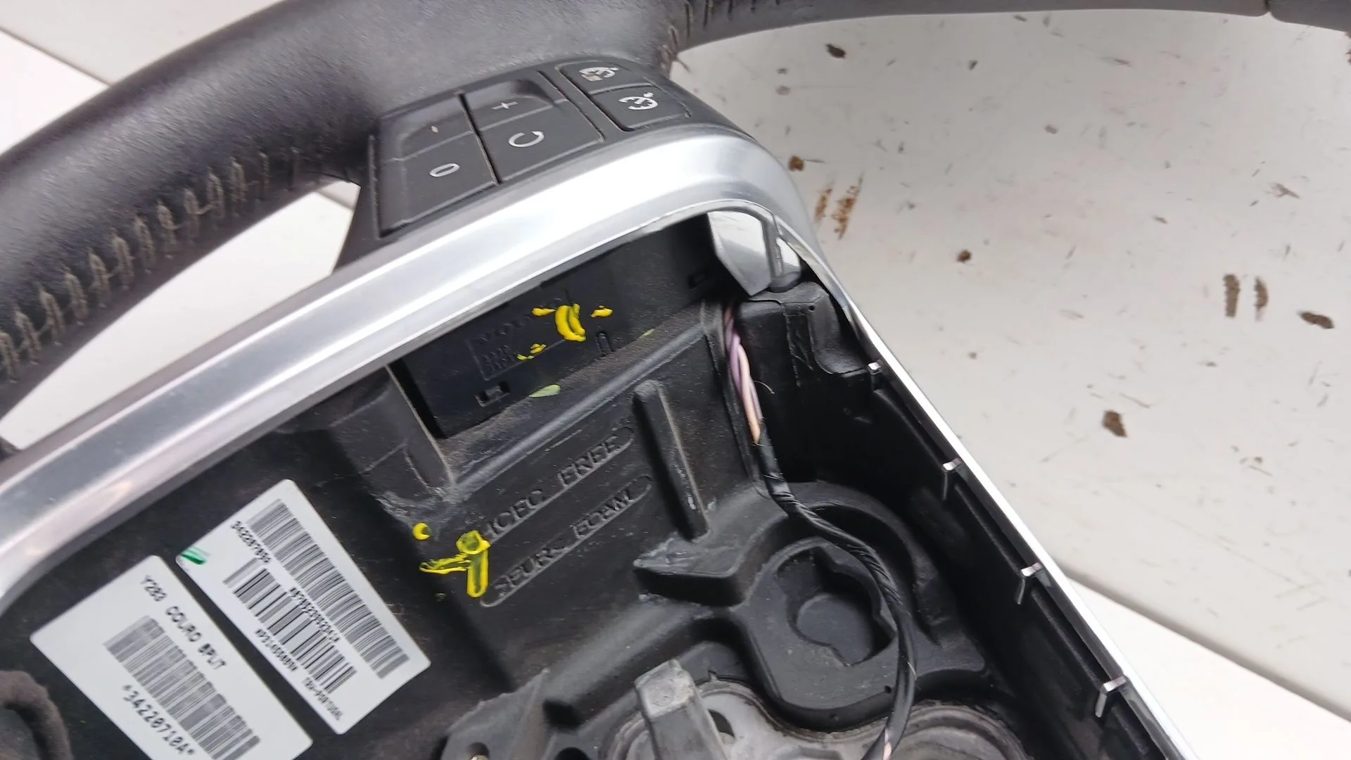 Volante para Volvo V40 Hatchback (525)