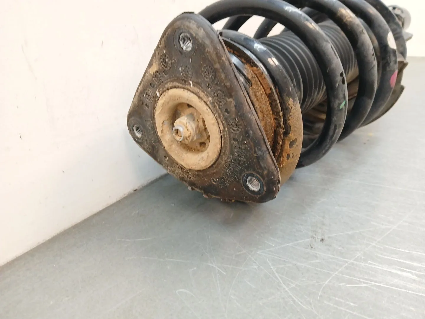 Amortiguador Delantero Izquierdo para Ford Kuga Ii (Dm2)