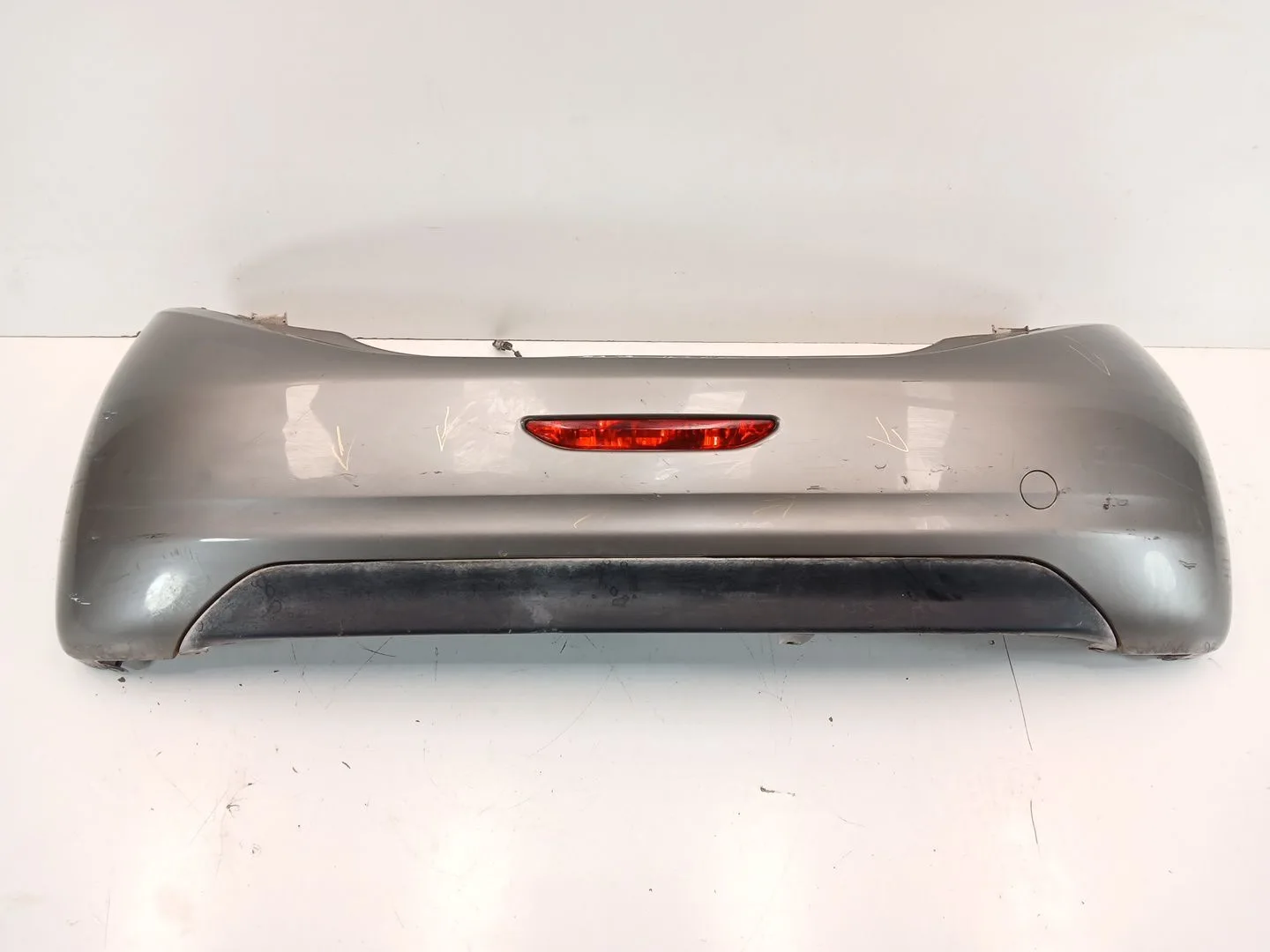 Paragolpes Trasero para Peugeot 208 I (Ca_, Cc_)