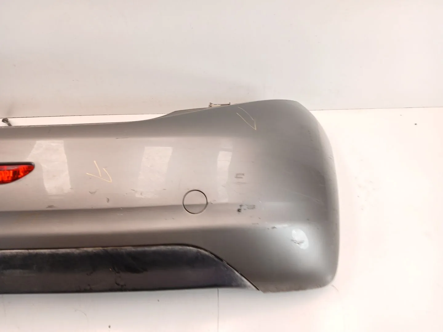 Paragolpes Trasero para Peugeot 208 I (Ca_, Cc_)