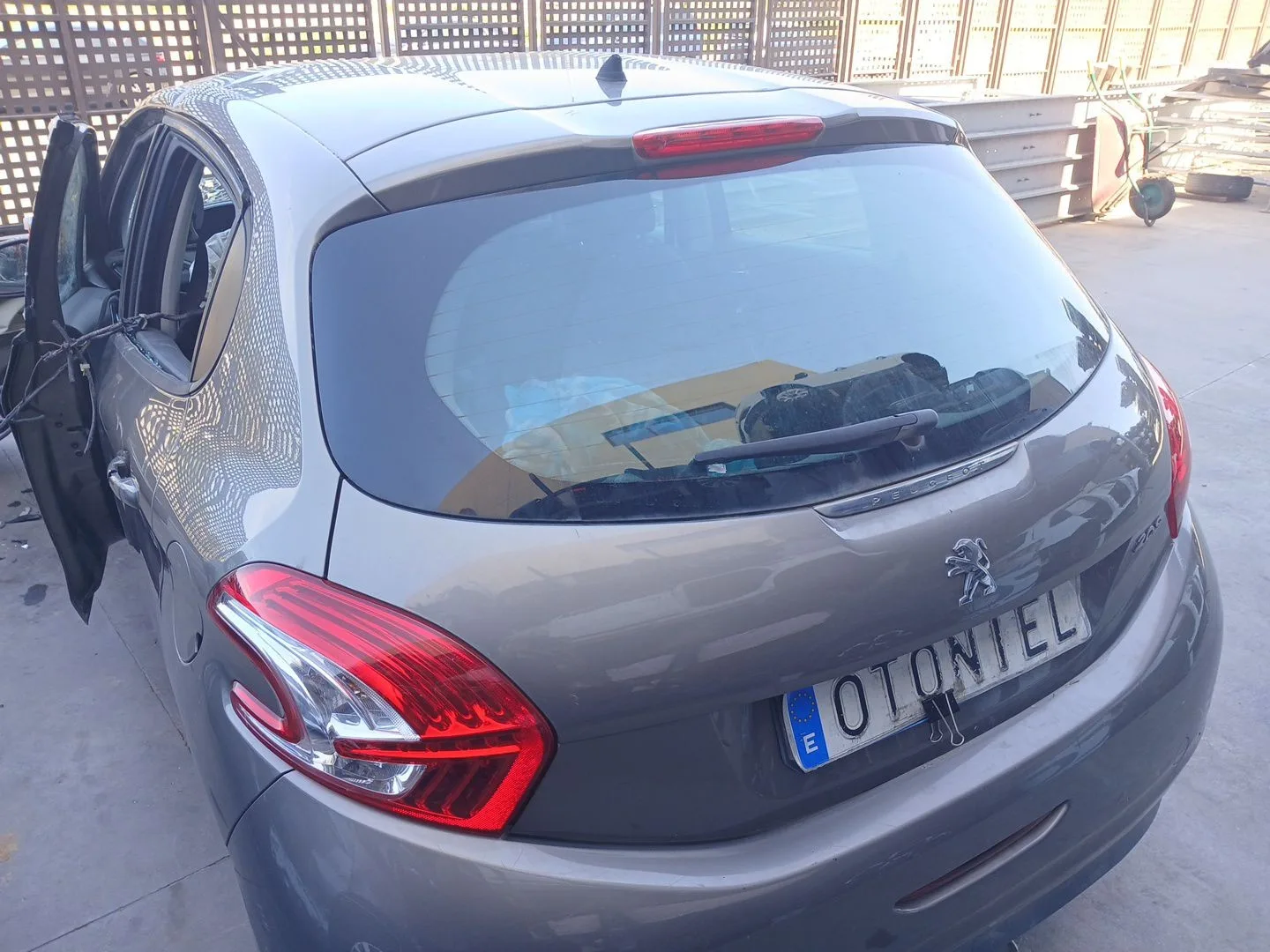 Porton Trasero para Peugeot 208 I (Ca_, Cc_)