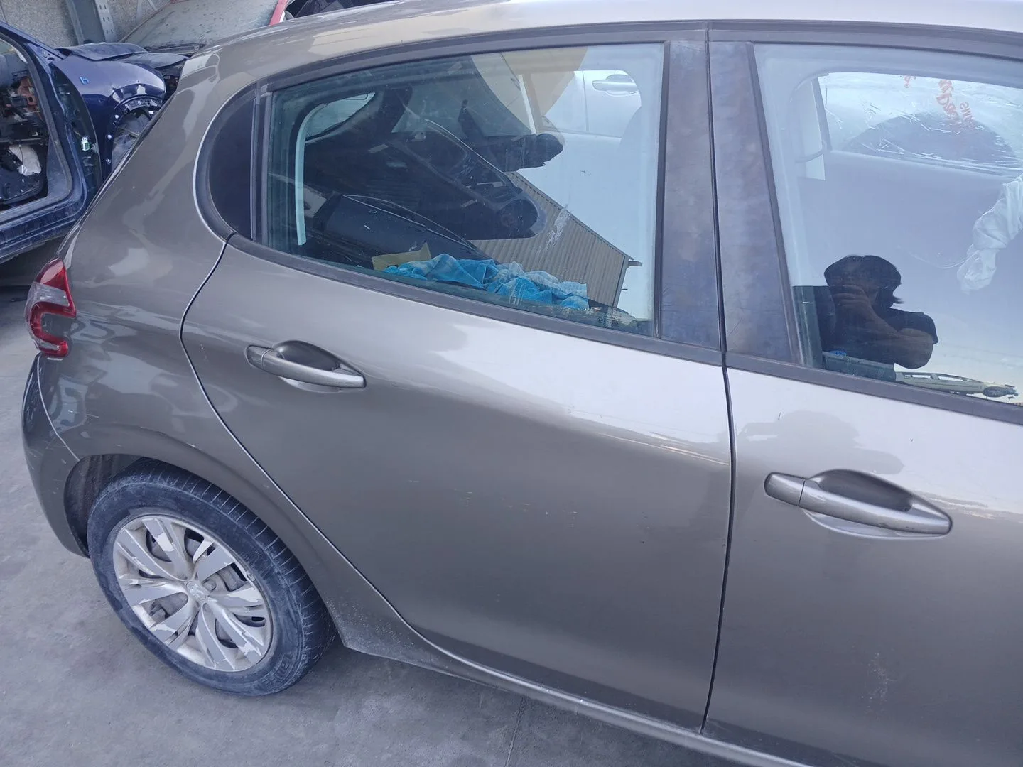 Puerta Trasera Derecha para Peugeot 208 I (Ca_, Cc_)