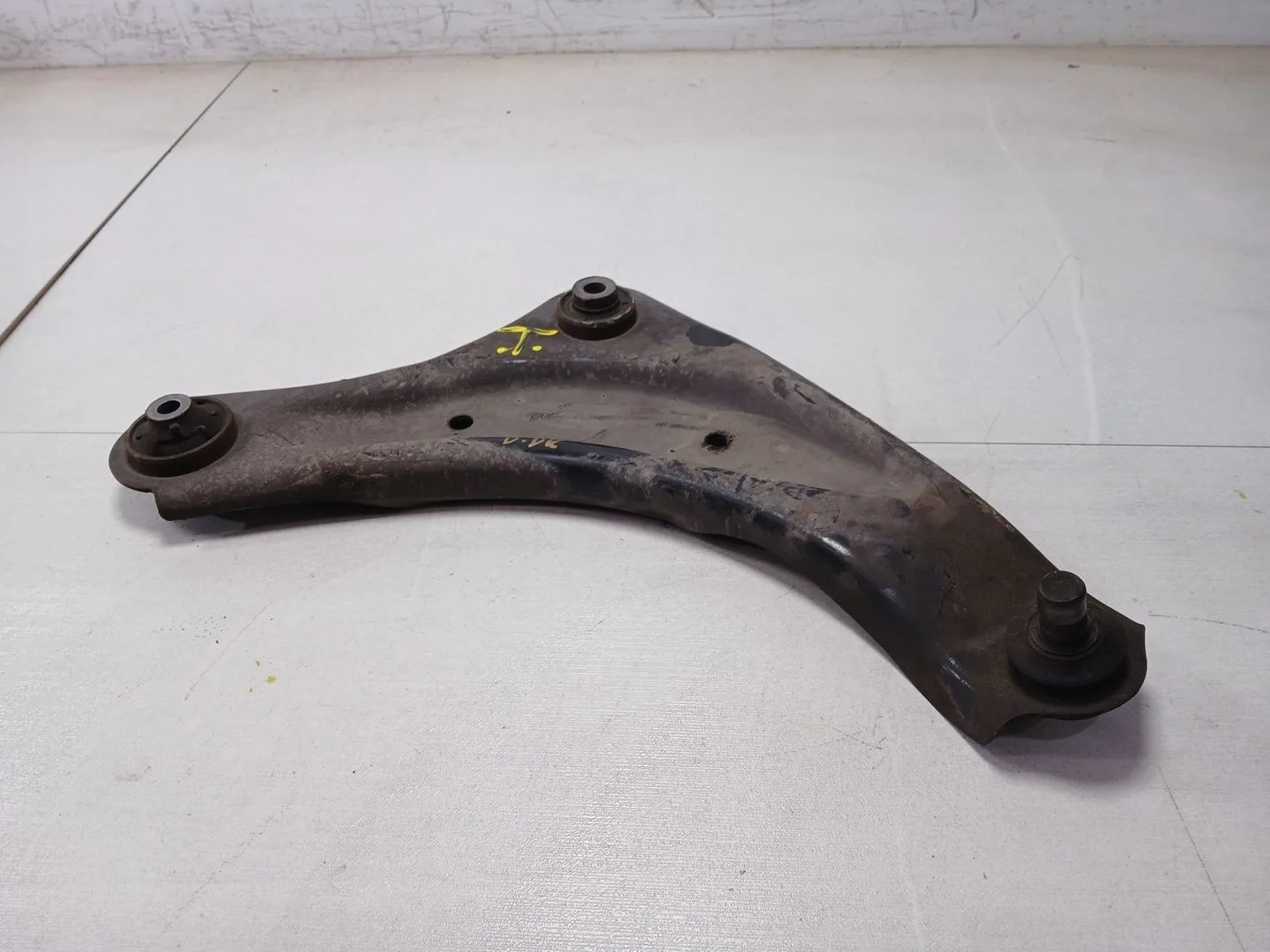 Brazo Suspension Inferior Delantero Derecho para Nissan Juke (F15)