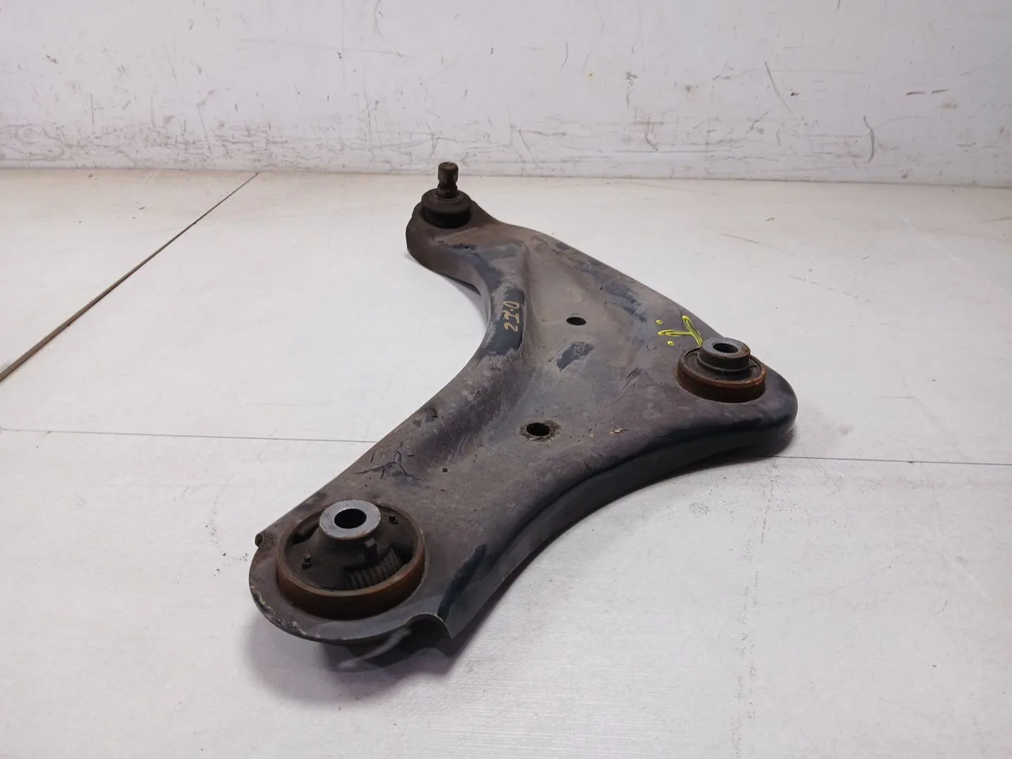 Brazo Suspension Inferior Delantero Izquierdo para Nissan Juke (F15)
