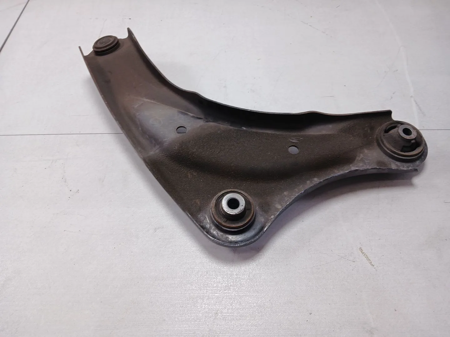 Brazo Suspension Inferior Delantero Izquierdo para Nissan Juke (F15)