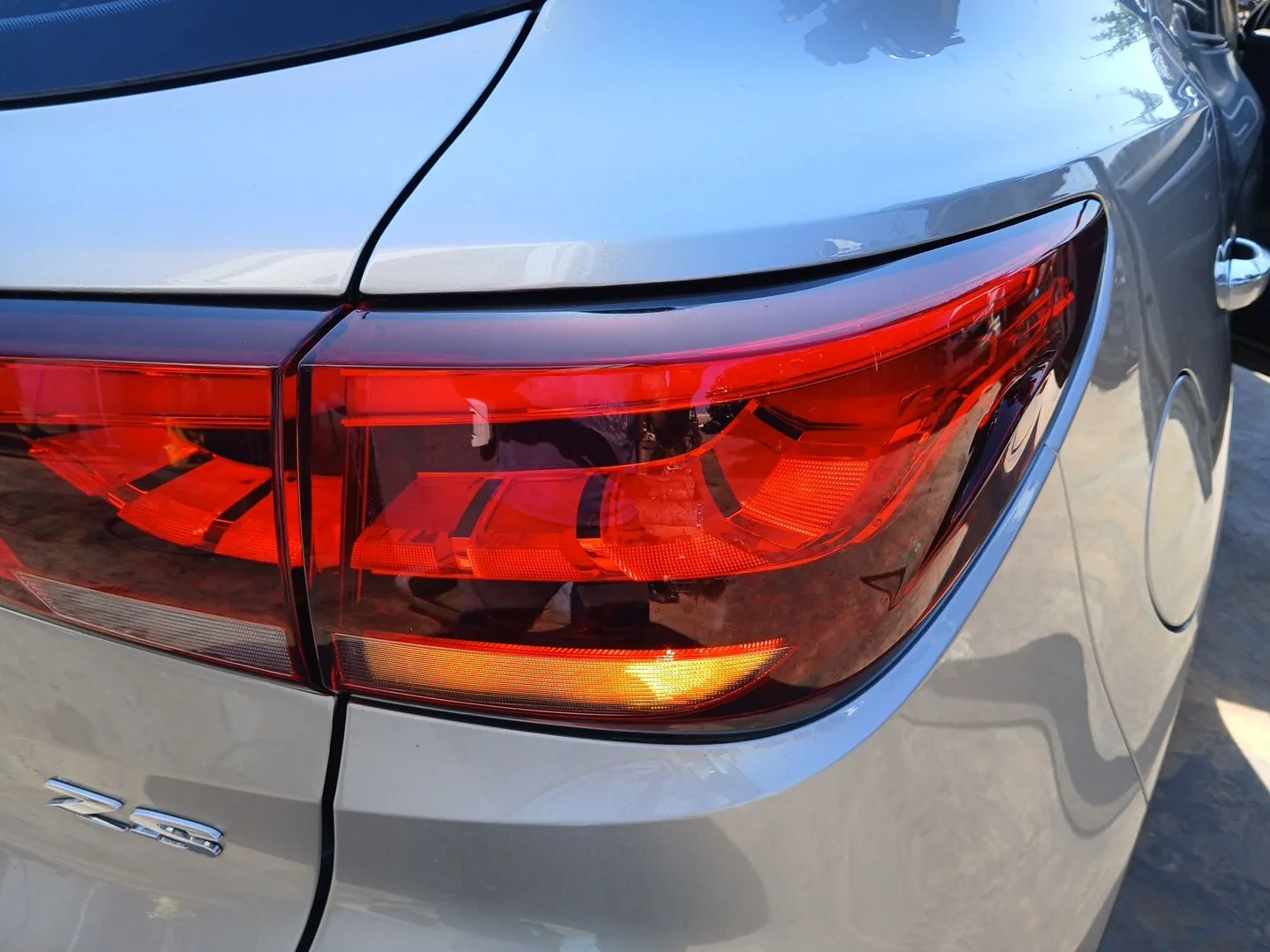 Piloto Trasero Derecho para Mg Zs Suv (Azs1)