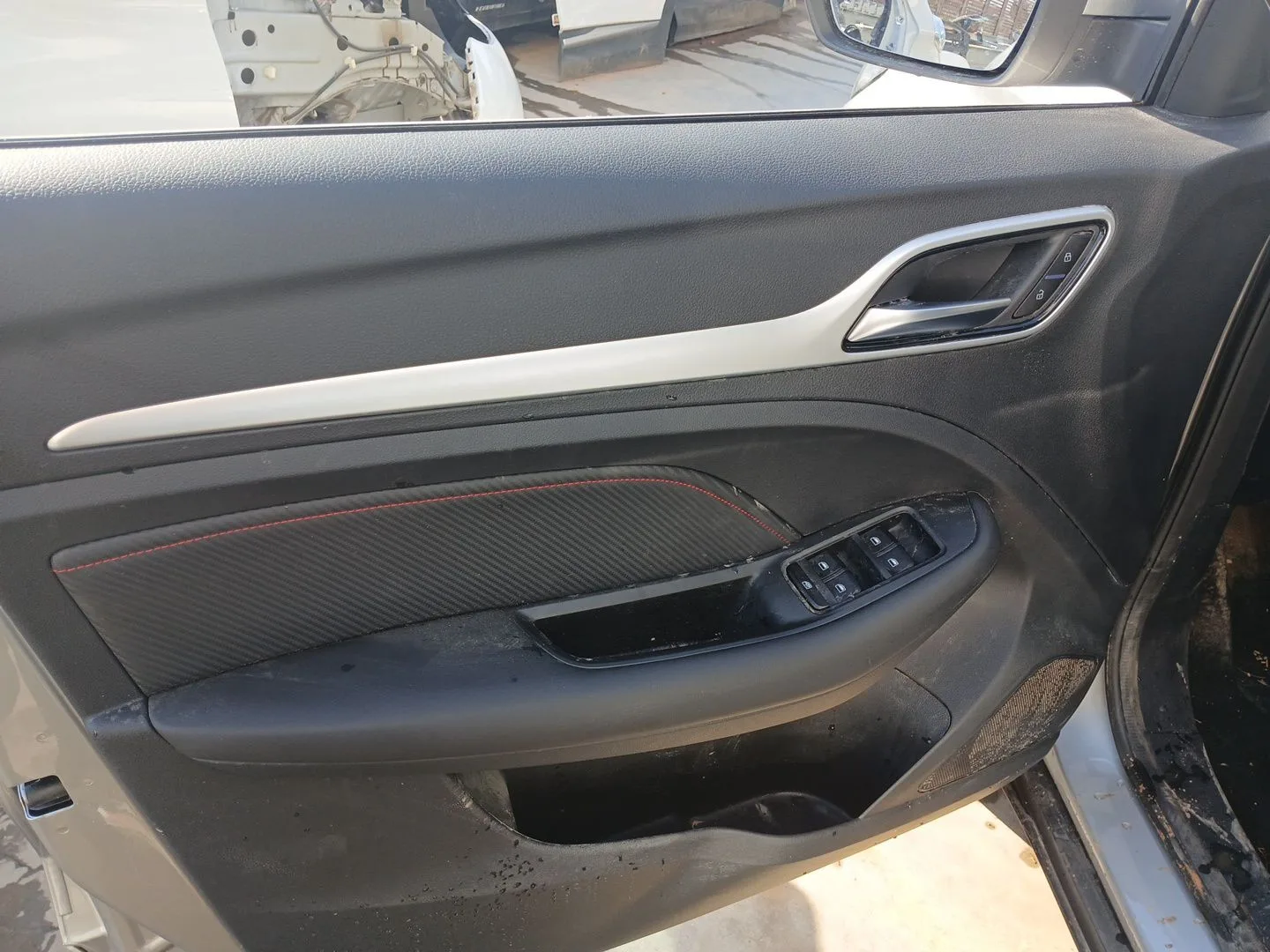 Guarnecido Puerta Delantera Izquierda para Mg Zs Suv (Azs1)