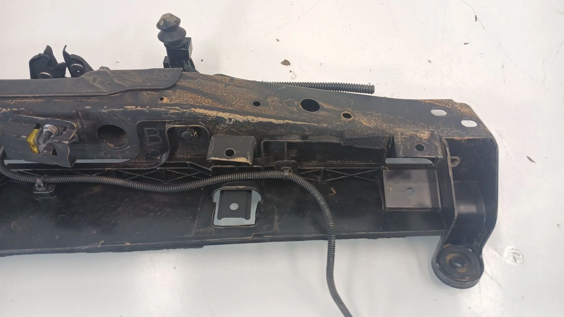 Travesano Superior para Renault Kadjar (Ha_, Hl_)