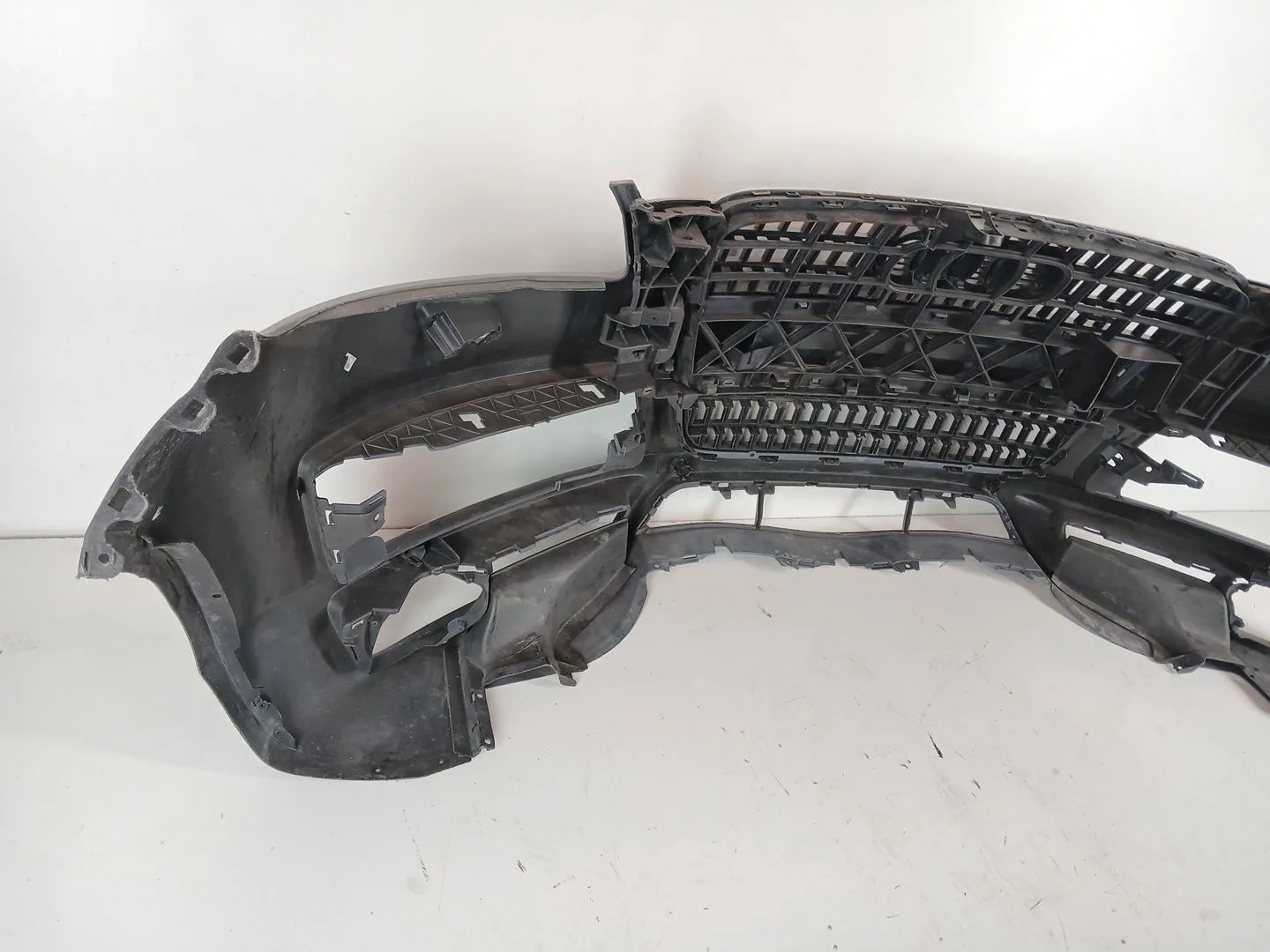 Paragolpes Delantero para Audi Q7 (4Lb)