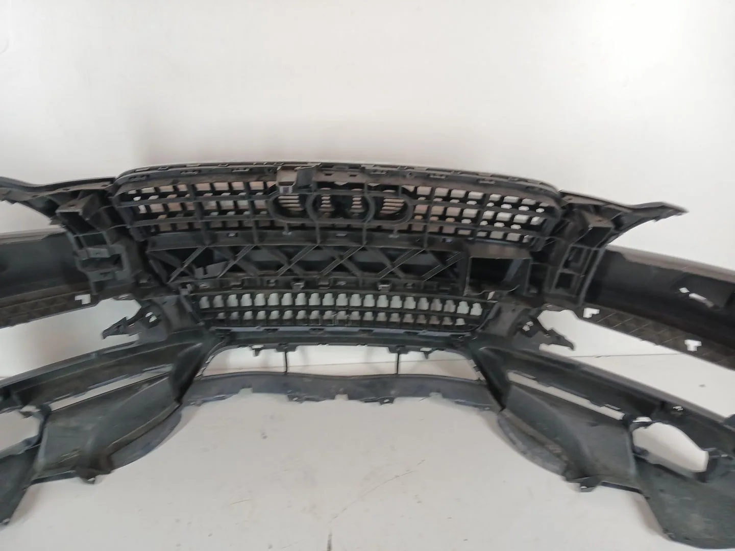 Paragolpes Delantero para Audi Q7 (4Lb)