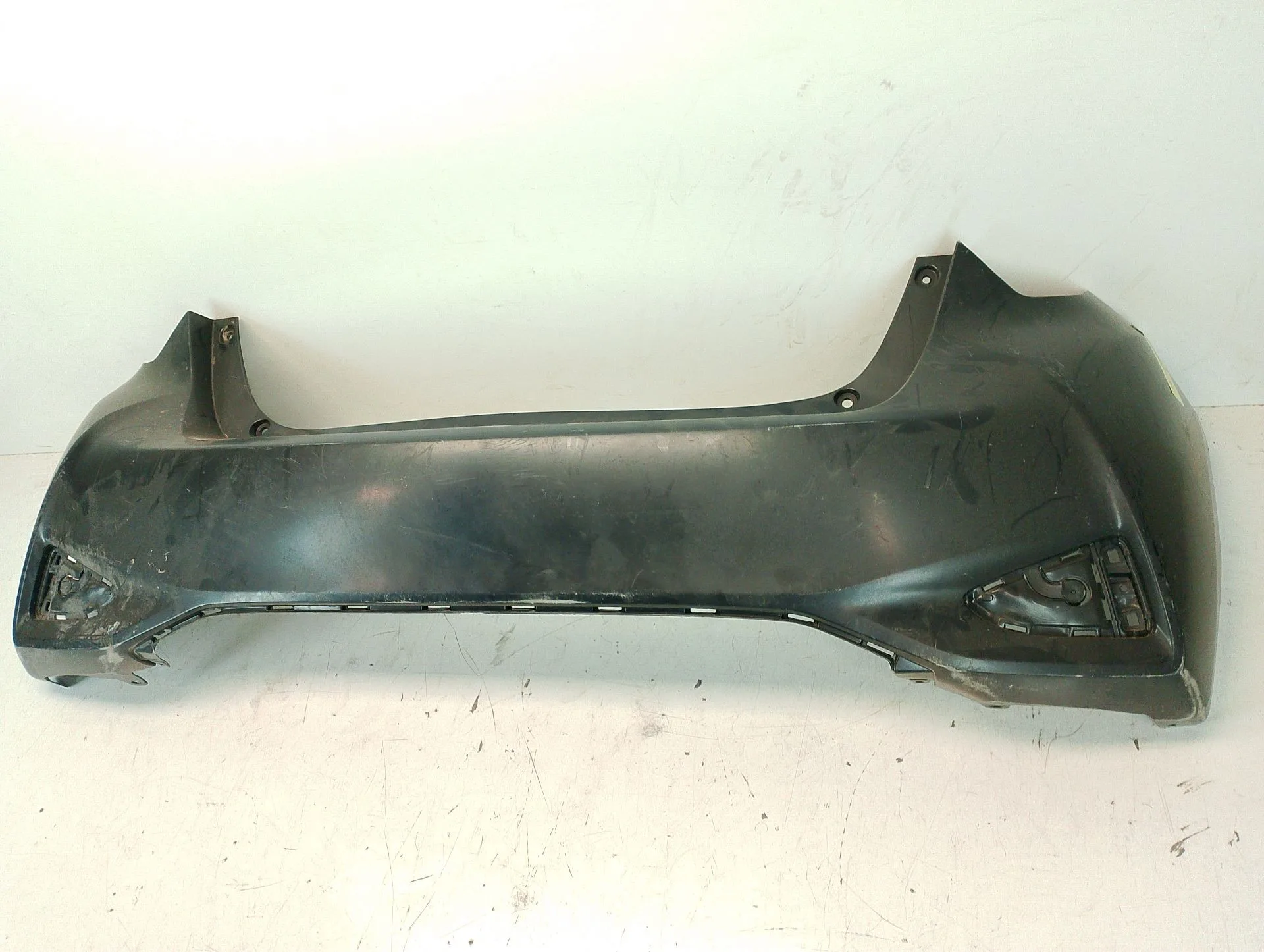 Paragolpes Trasero para Toyota Yaris