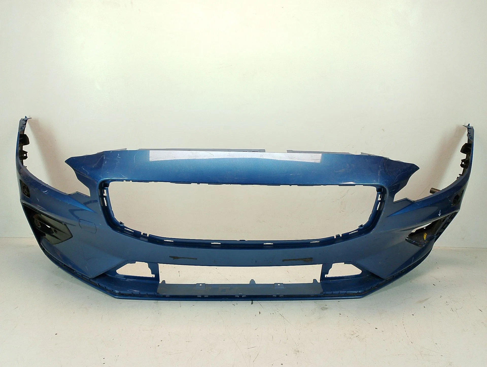 Paragolpes Delantero para Volvo V60 Ii (225)
