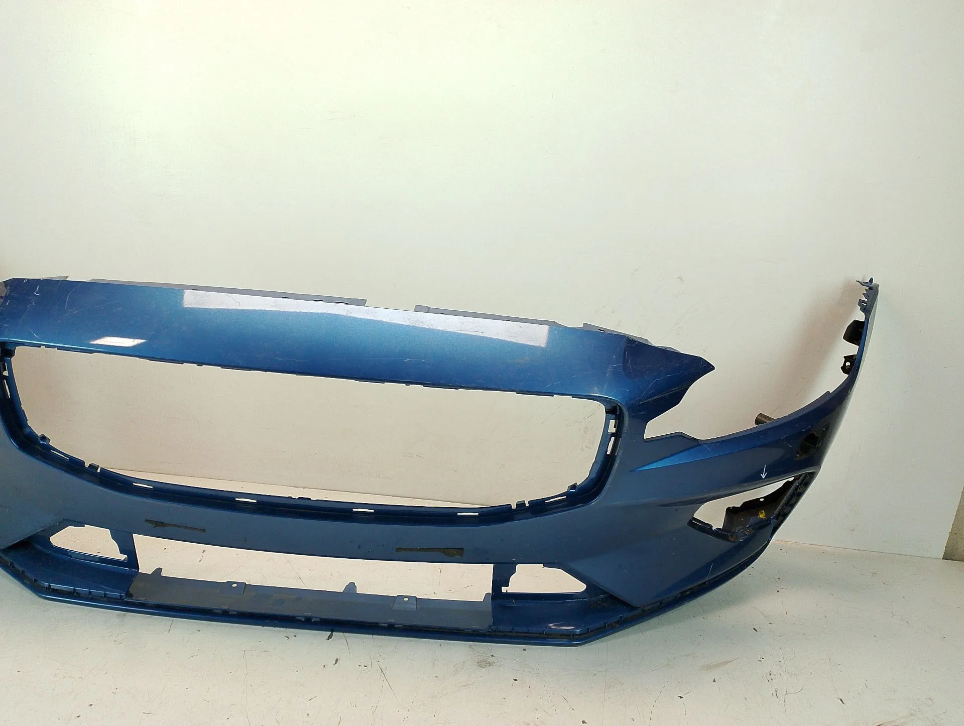 Paragolpes Delantero para Volvo V60 Ii (225)