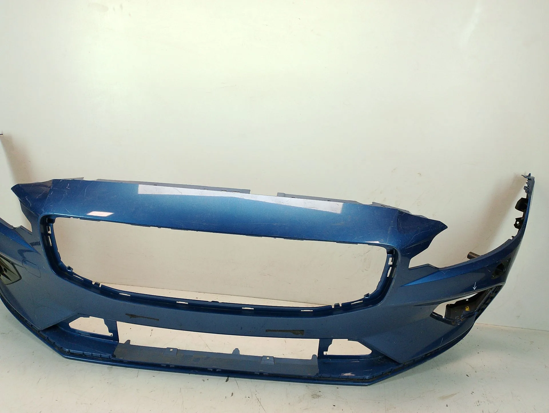 Paragolpes Delantero para Volvo V60 Ii (225)
