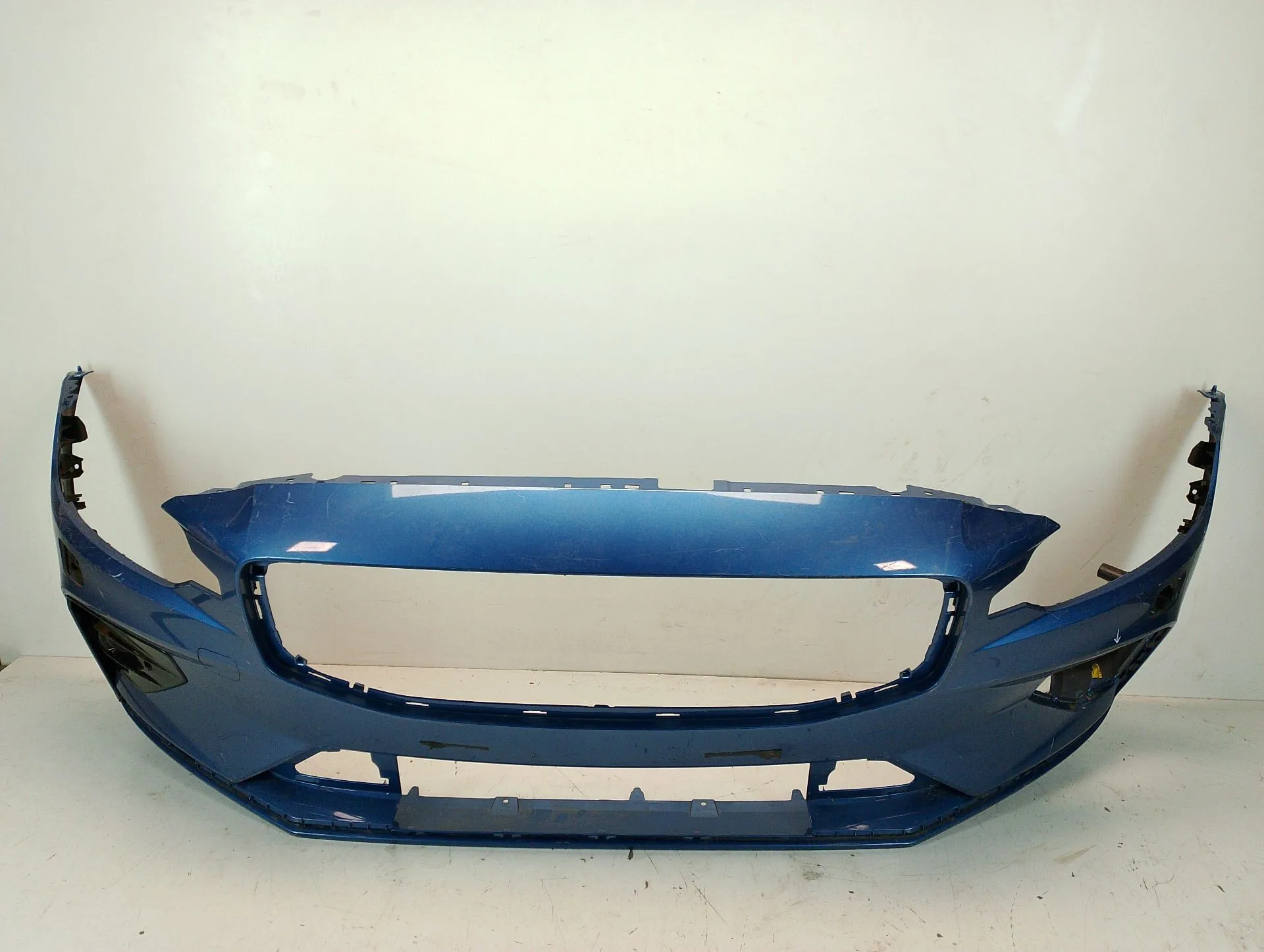 Paragolpes Delantero para Volvo V60 Ii (225)