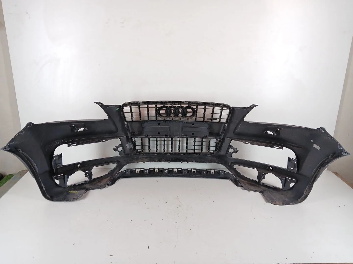 Paragolpes Delantero para Audi Q7 (4Lb)