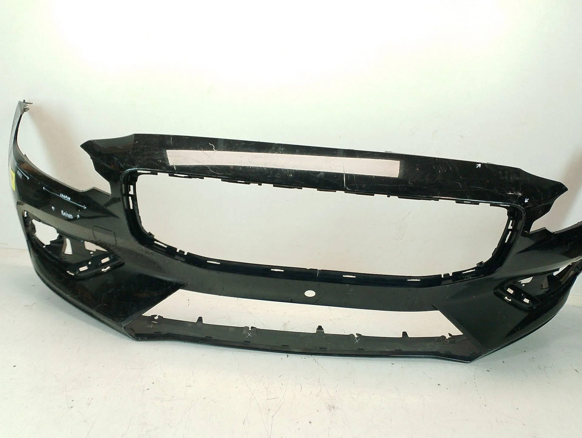 Paragolpes Delantero para Volvo V60 Ii (225)