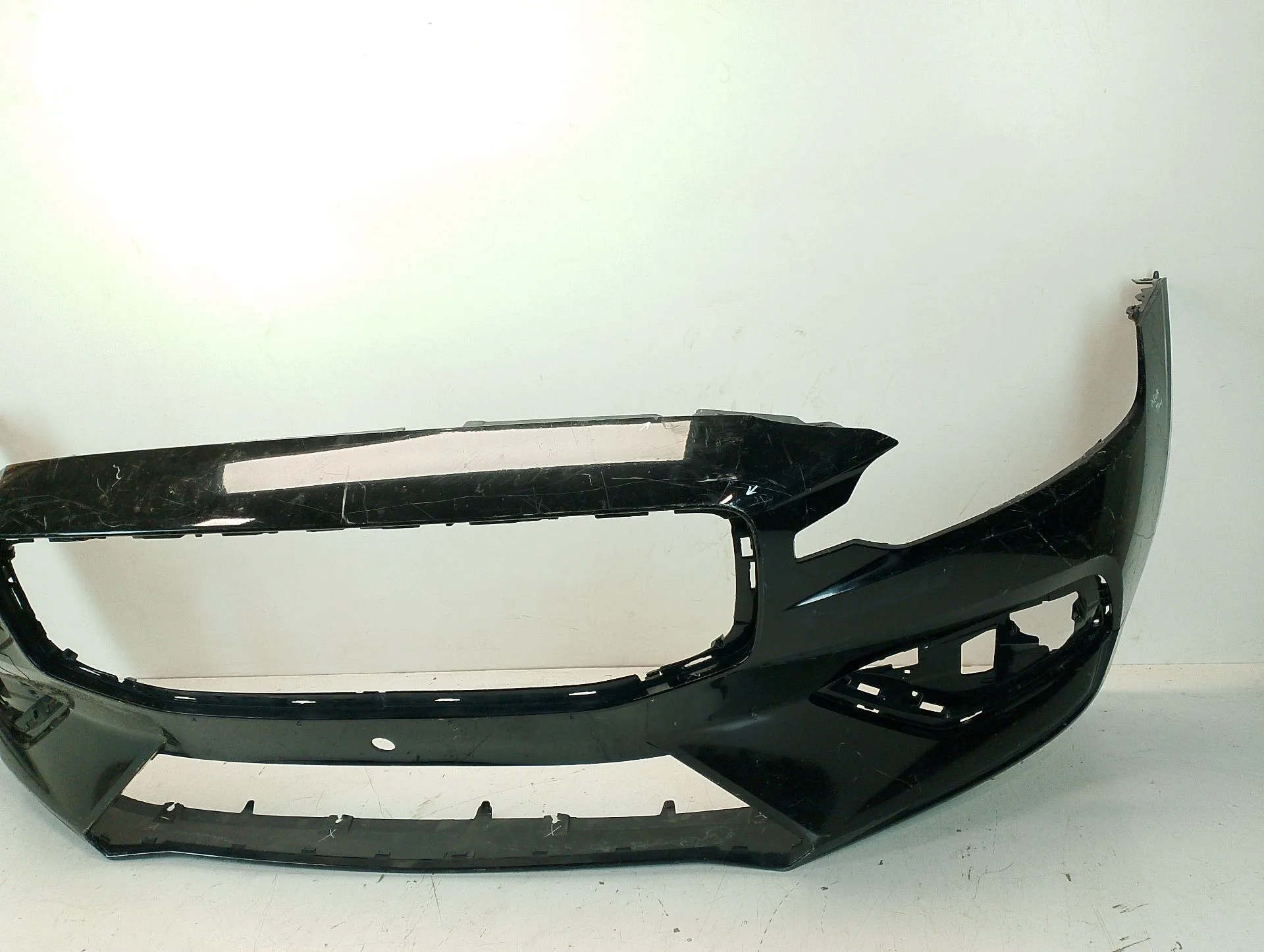 Paragolpes Delantero para Volvo V60 Ii (225)
