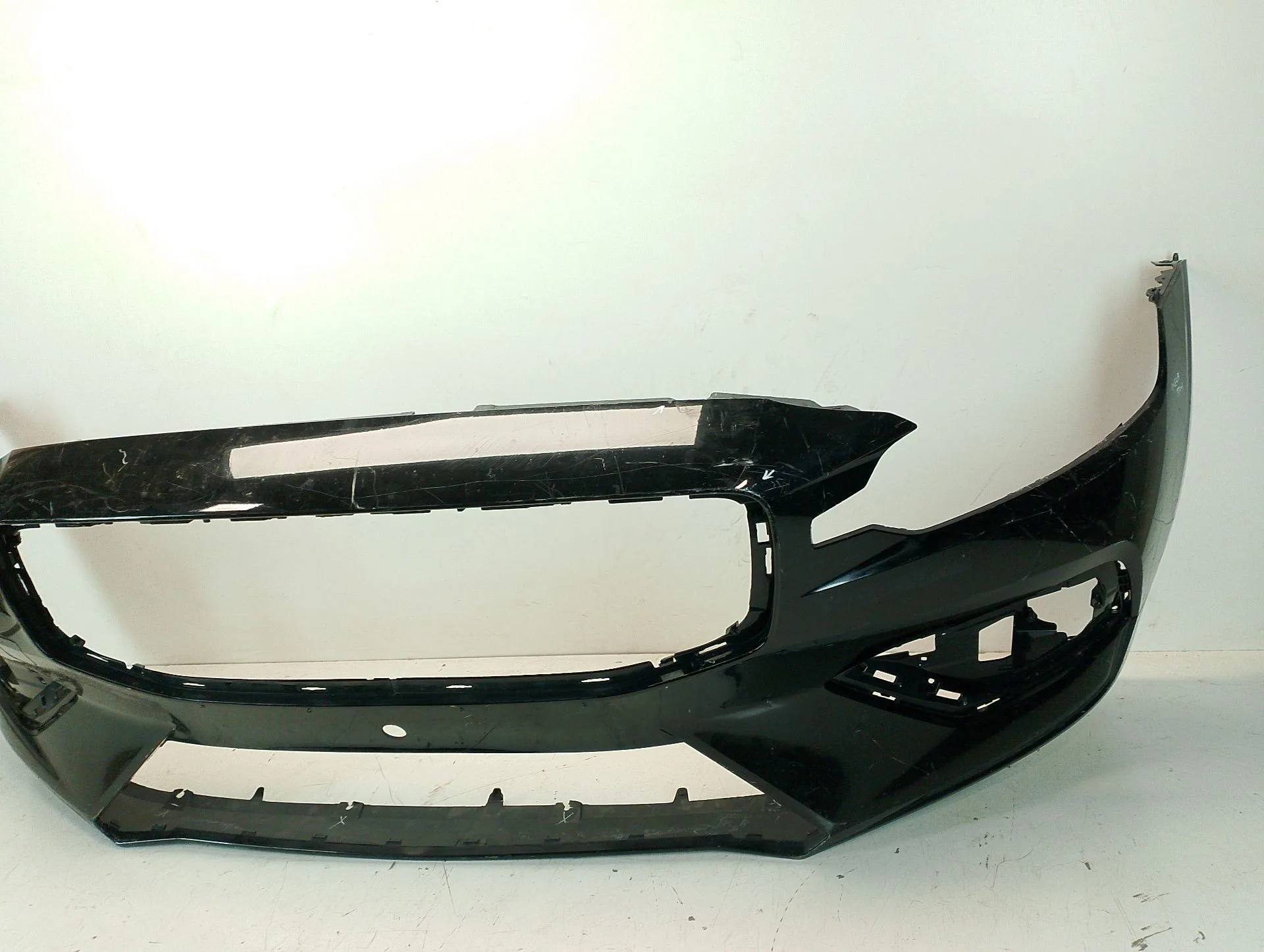 Paragolpes Delantero para Volvo V60 Ii (225)