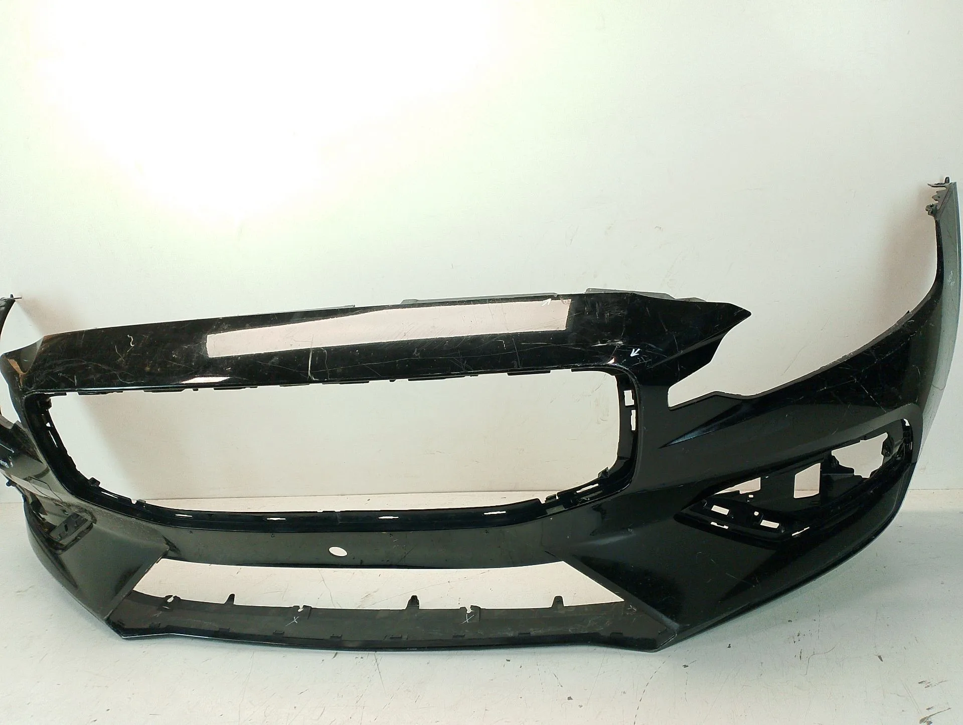 Paragolpes Delantero para Volvo V60 Ii (225)