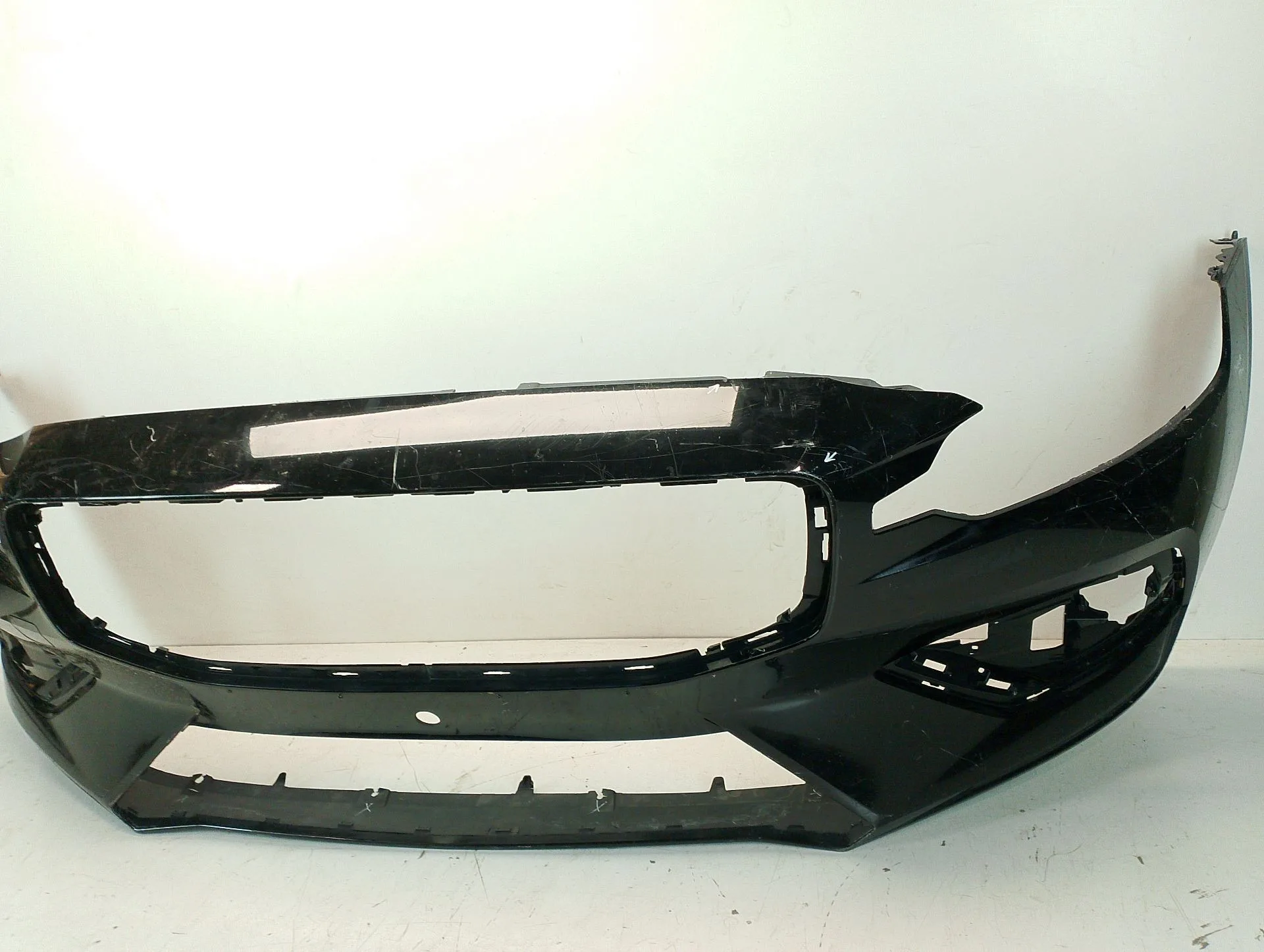 Paragolpes Delantero para Volvo V60 Ii (225)