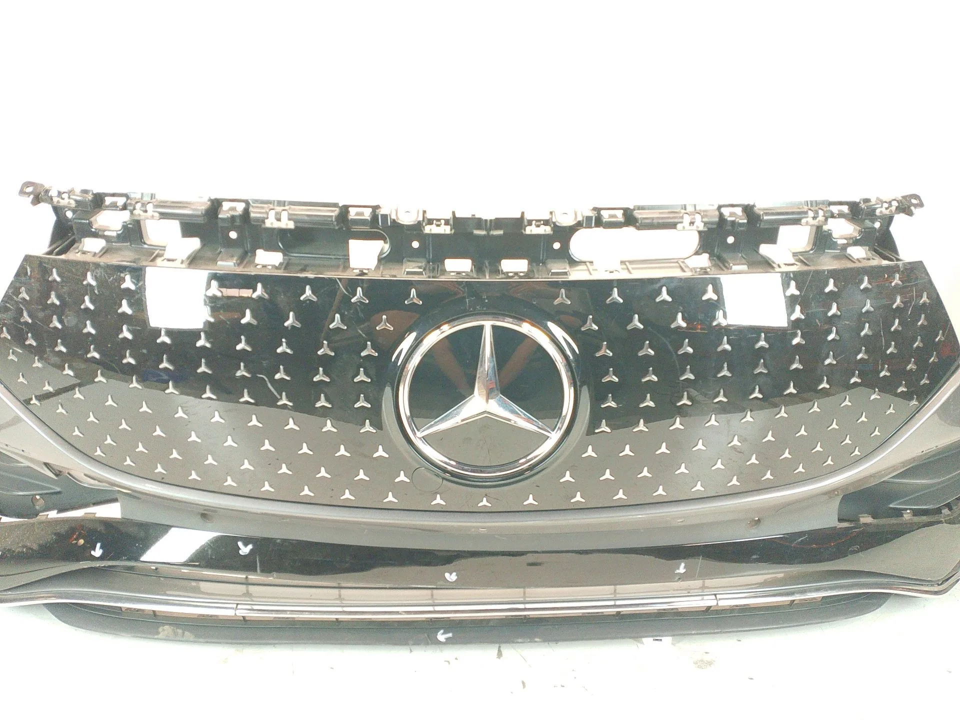 Paragolpes Delantero para Mercedes-Benz Eqb (X243)