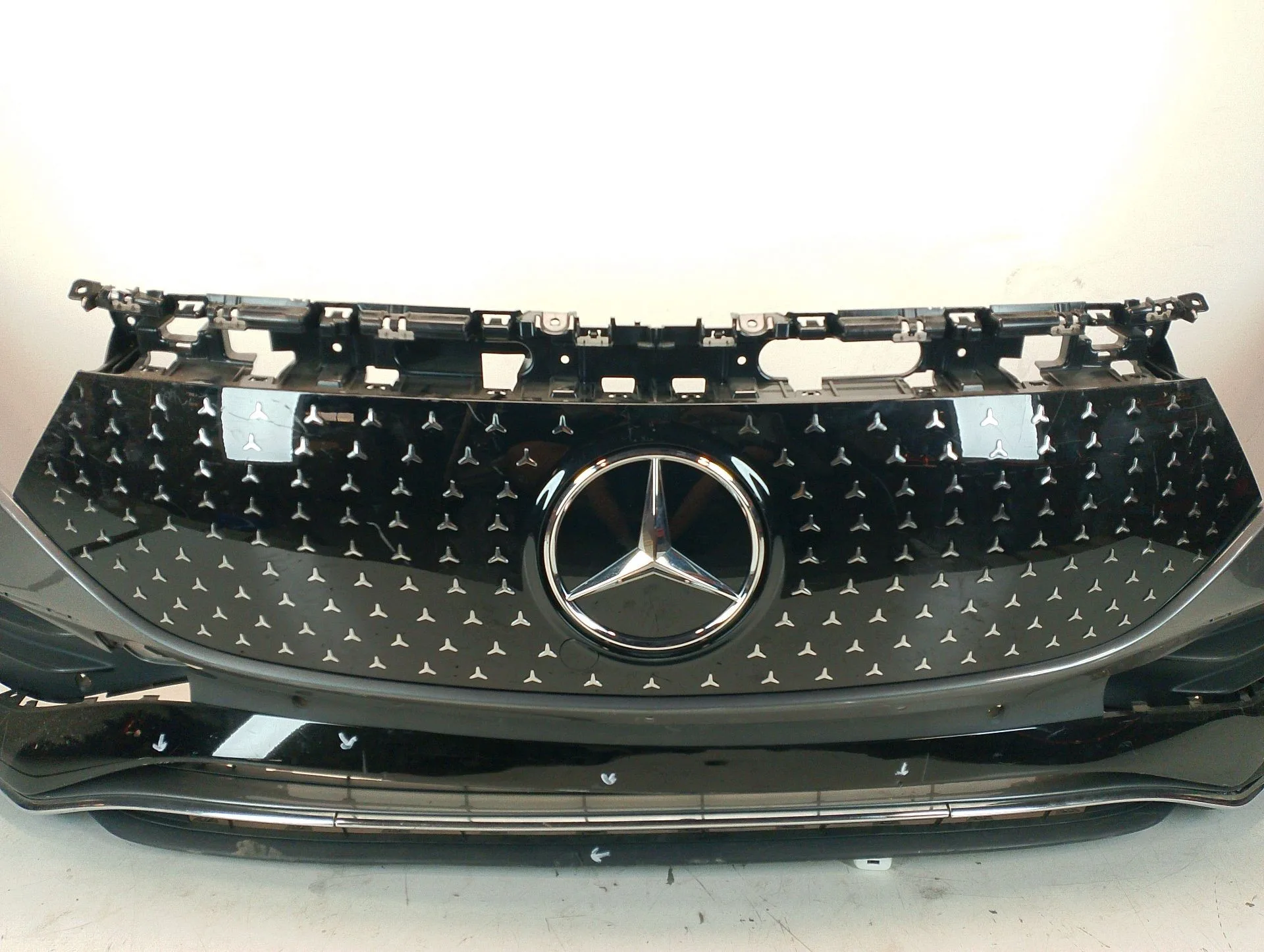 Paragolpes Delantero para Mercedes-Benz Eqb (X243)