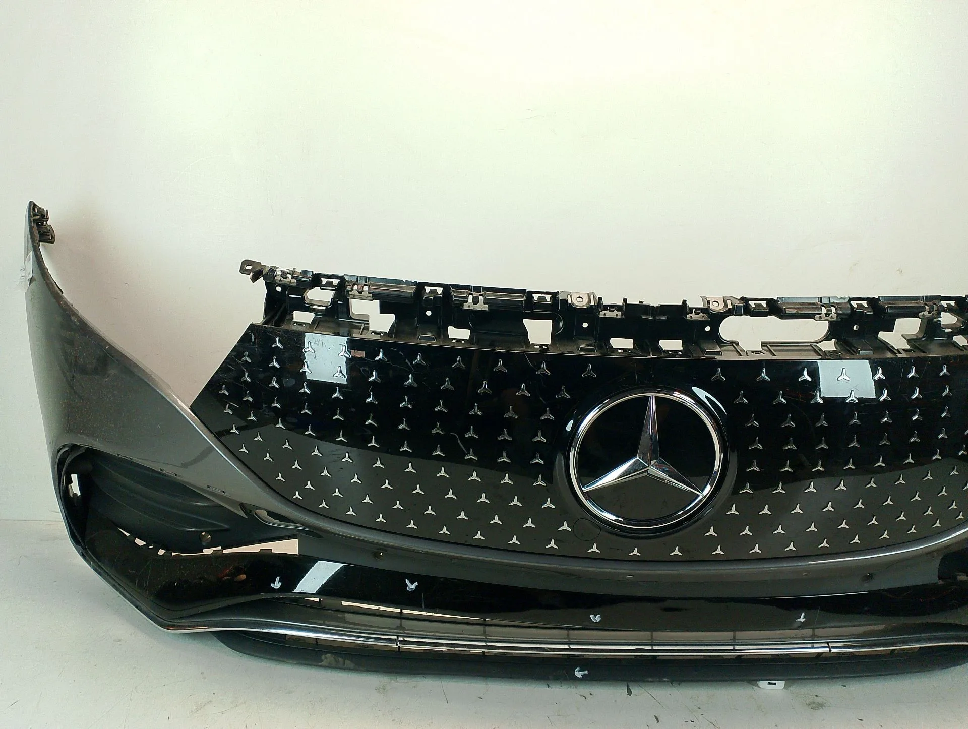 Paragolpes Delantero para Mercedes-Benz Eqb (X243)