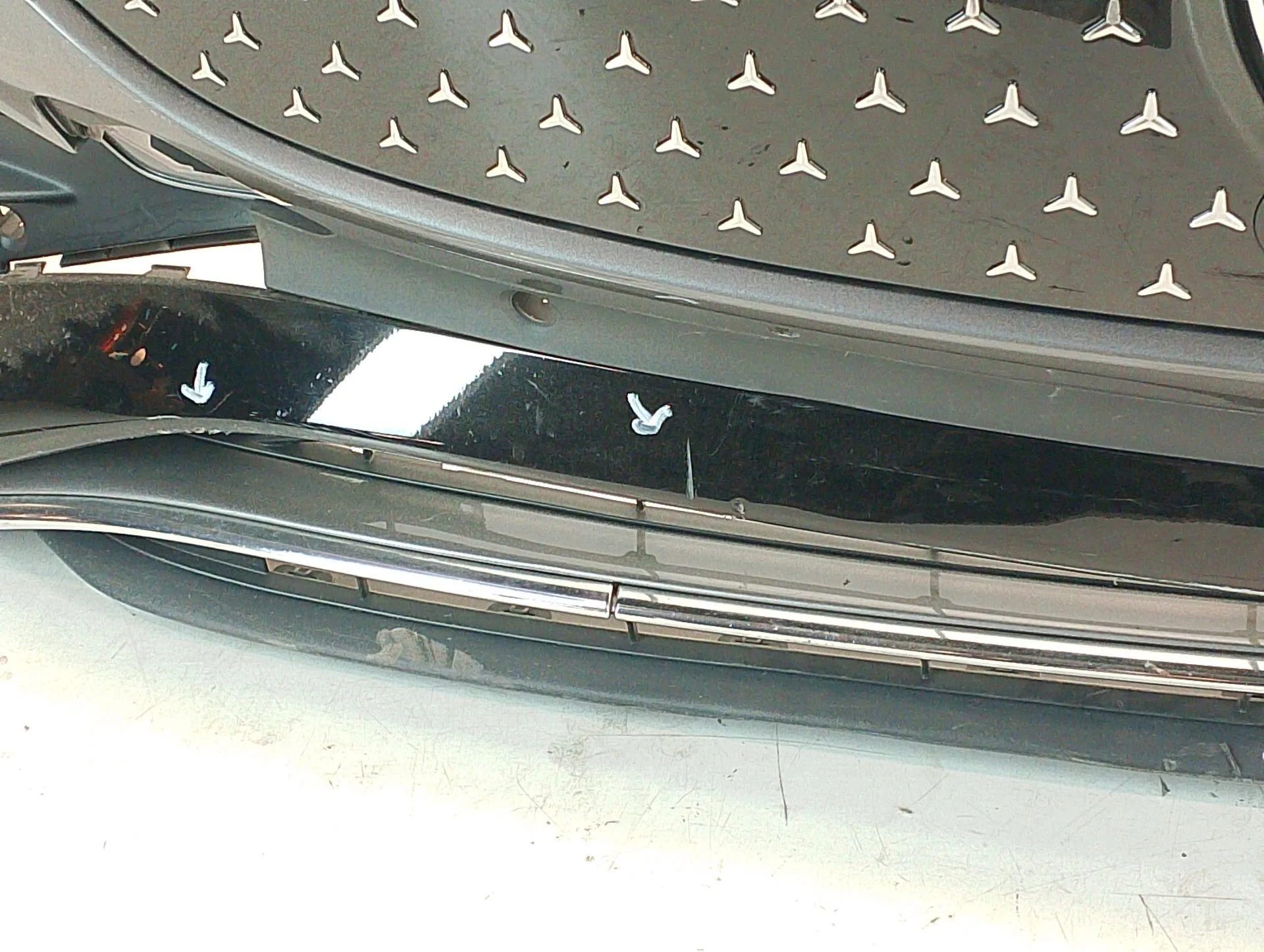 Paragolpes Delantero para Mercedes-Benz Eqb (X243)