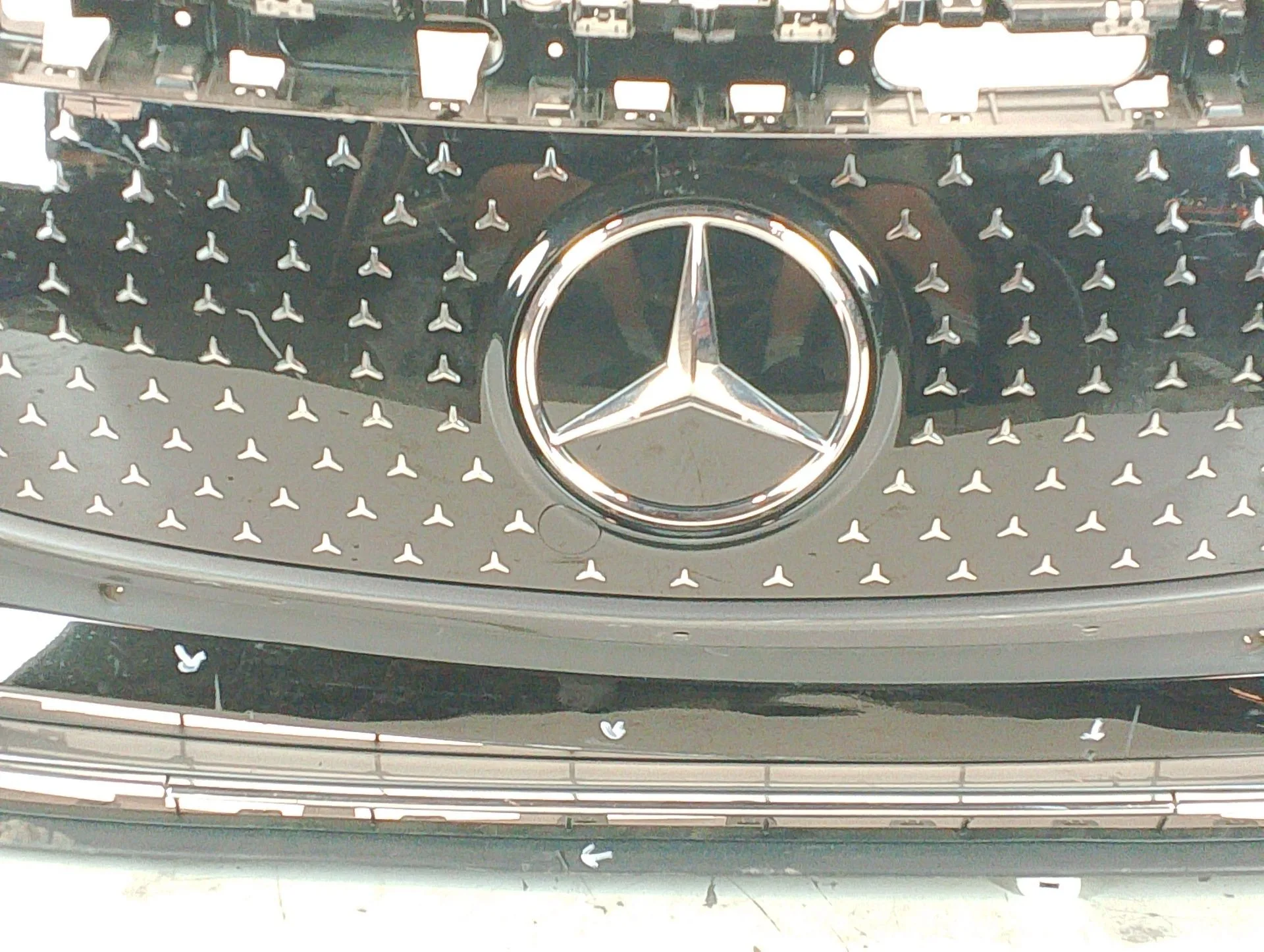 Paragolpes Delantero para Mercedes-Benz Eqb (X243)