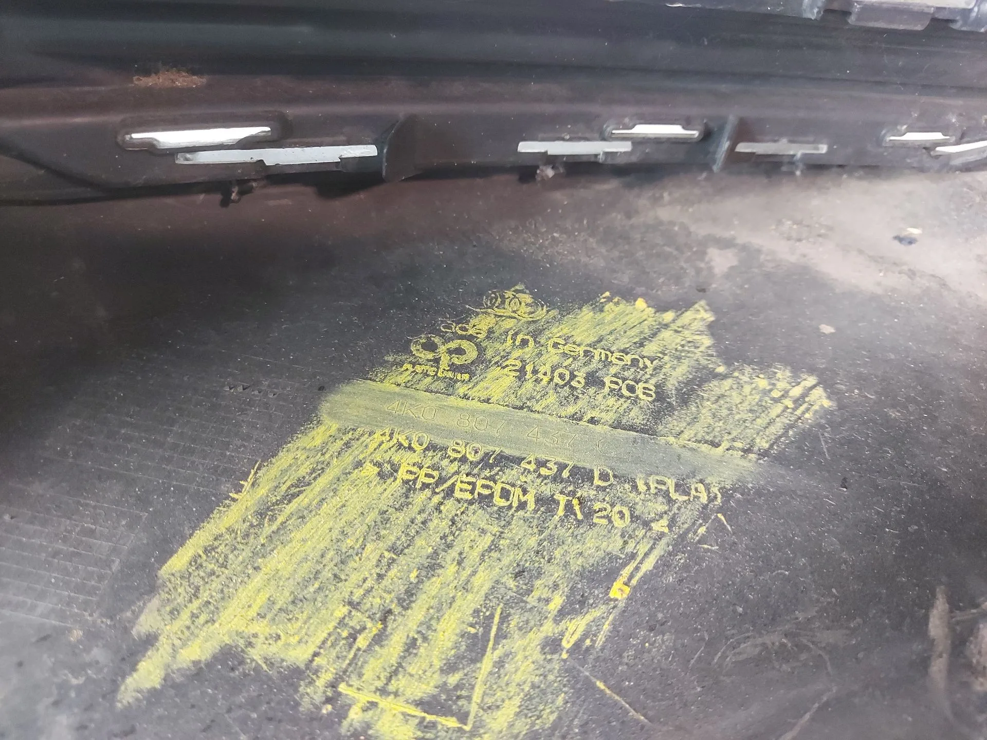 Paragolpes Delantero para Audi A6 C8 (4A2)