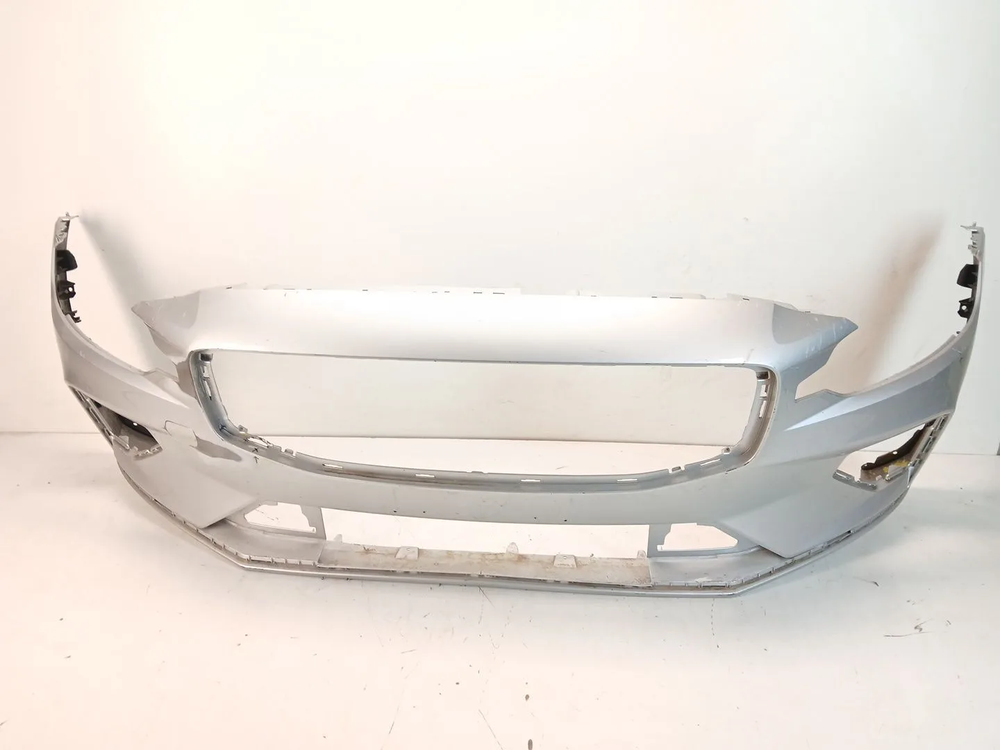 Paragolpes Delantero para Volvo V60 I (155)