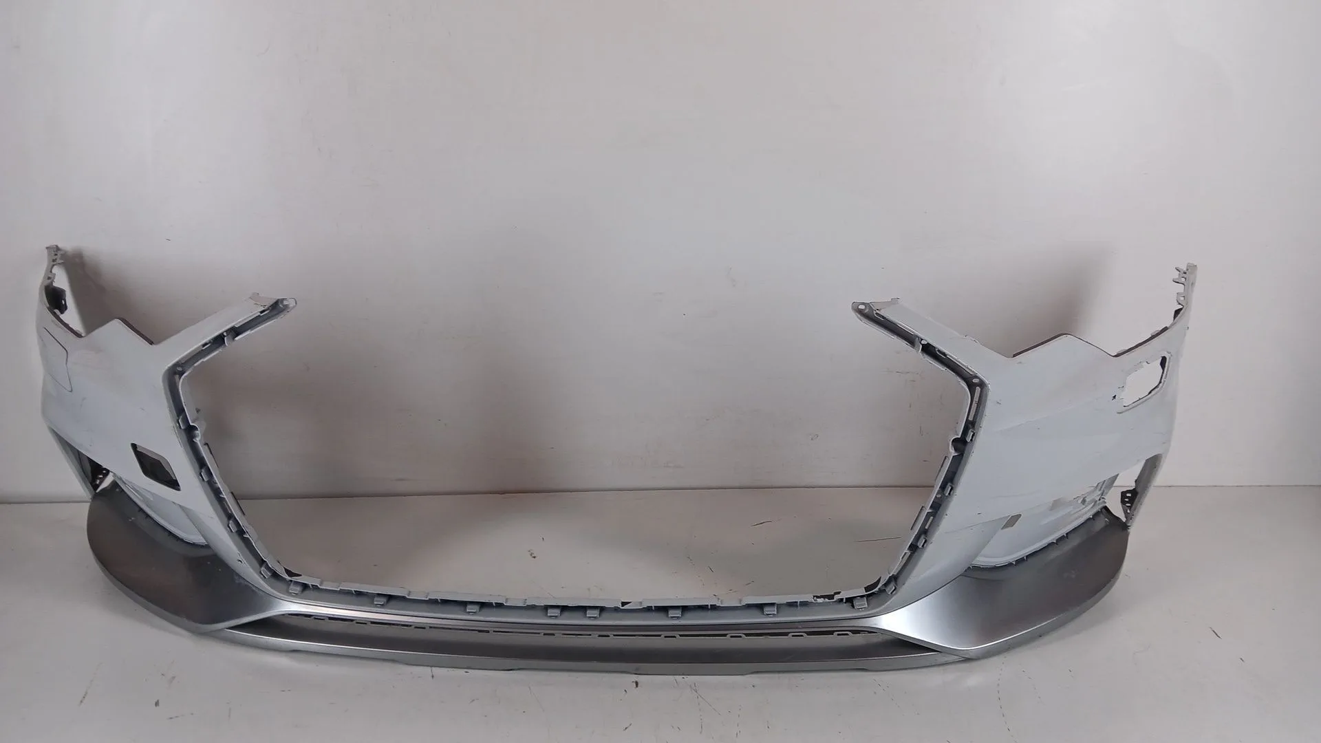 Paragolpes Delantero para Audi A6 Allroad C8 (4Ah)