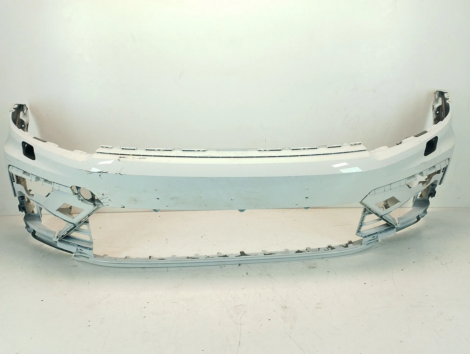 Paragolpes Delantero para Volkswagen Tiguan (Ad1, Ax1)
