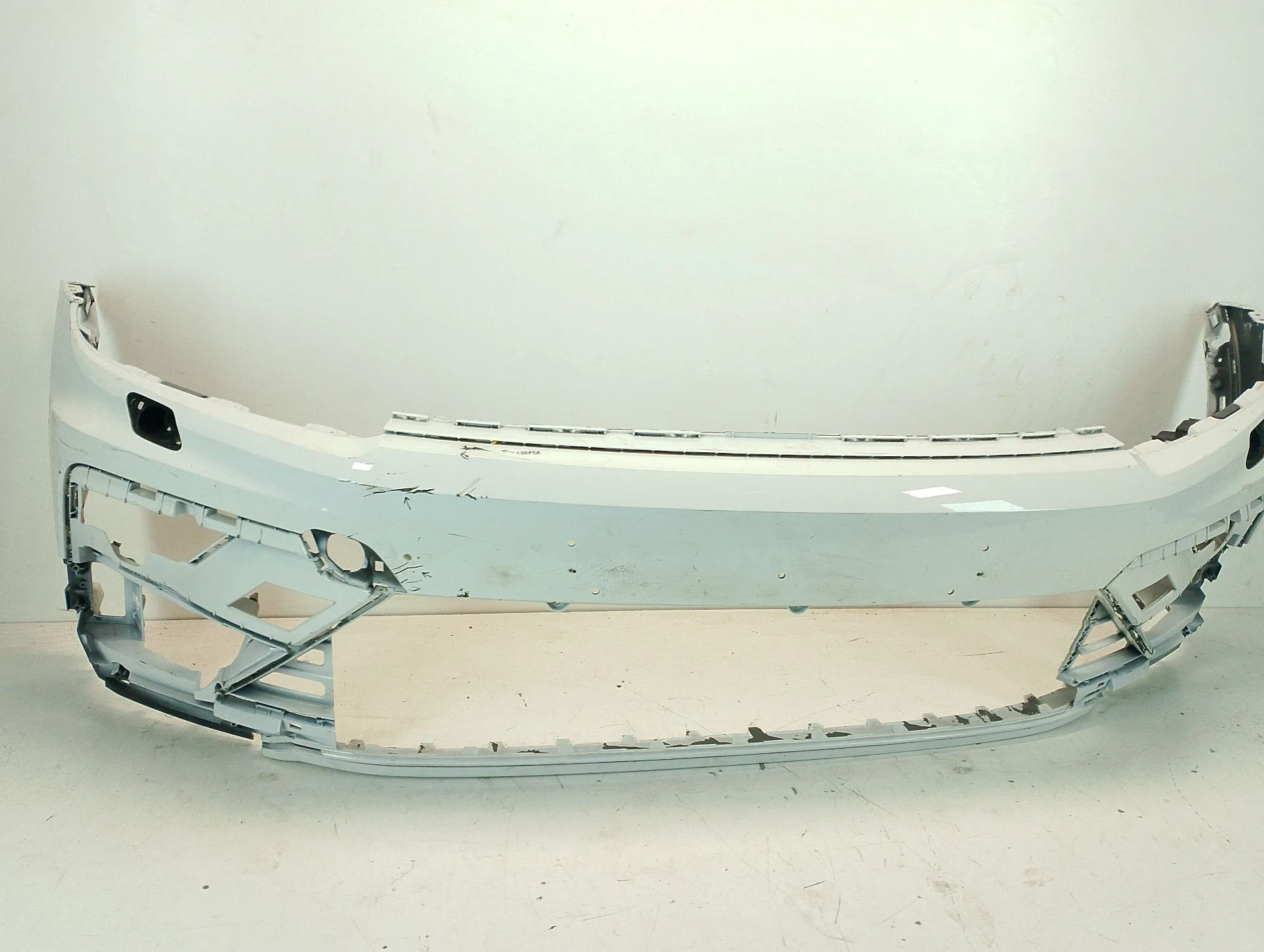 Paragolpes Delantero para Volkswagen Tiguan (Ad1, Ax1)