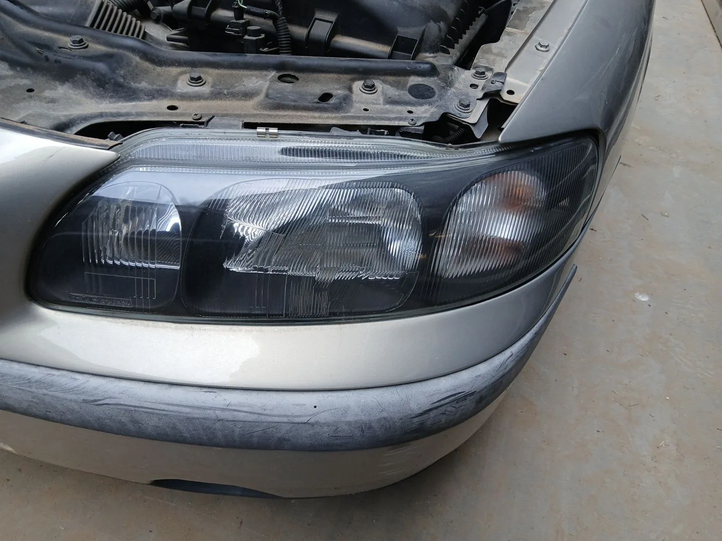 Faro Izquierdo para Volvo S60 I (384)